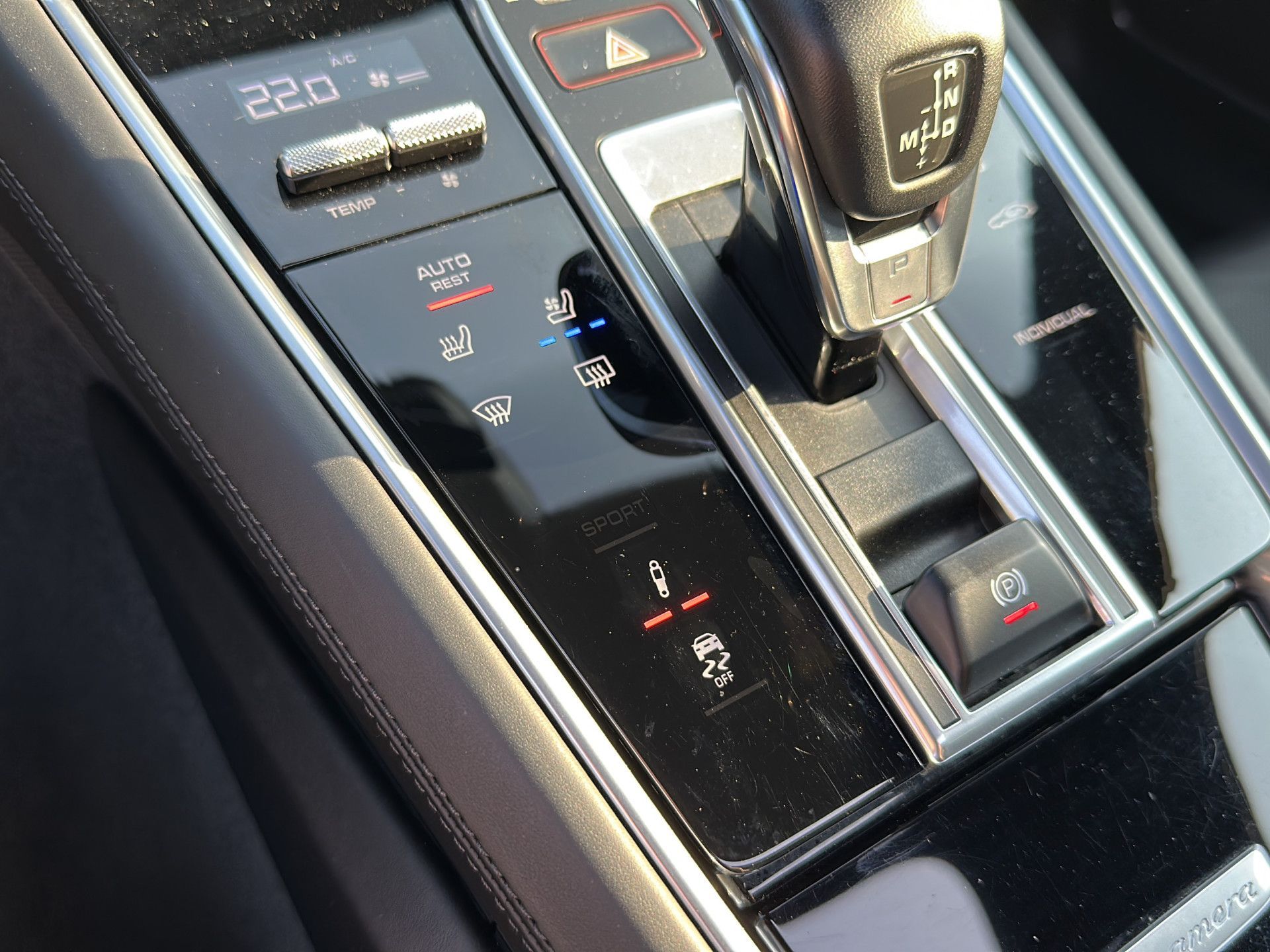 PORSCHE Panamera Turbo S E-Hybrid PDK-image-15