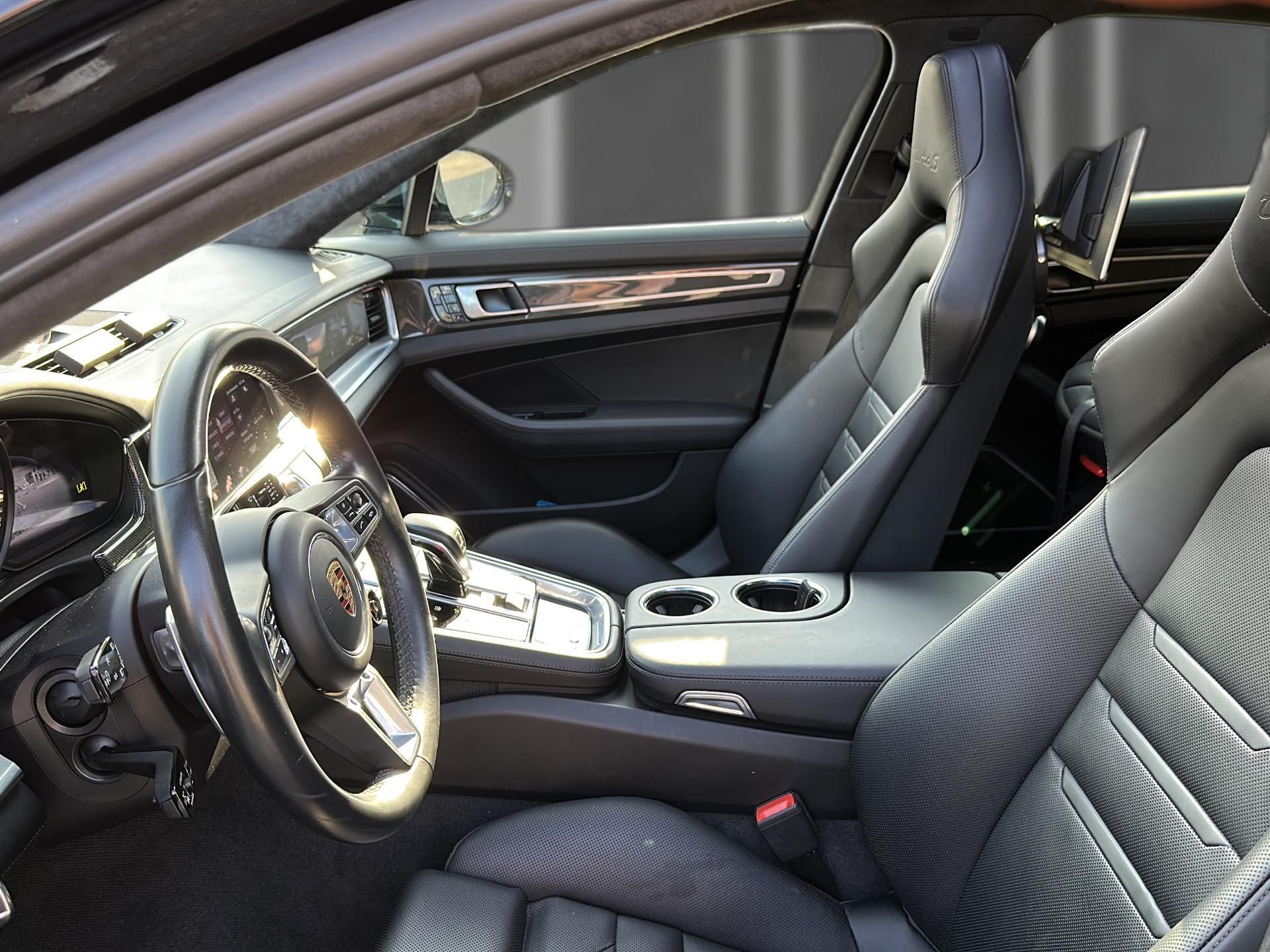 PORSCHE Panamera Turbo S E-Hybrid PDK-image-9