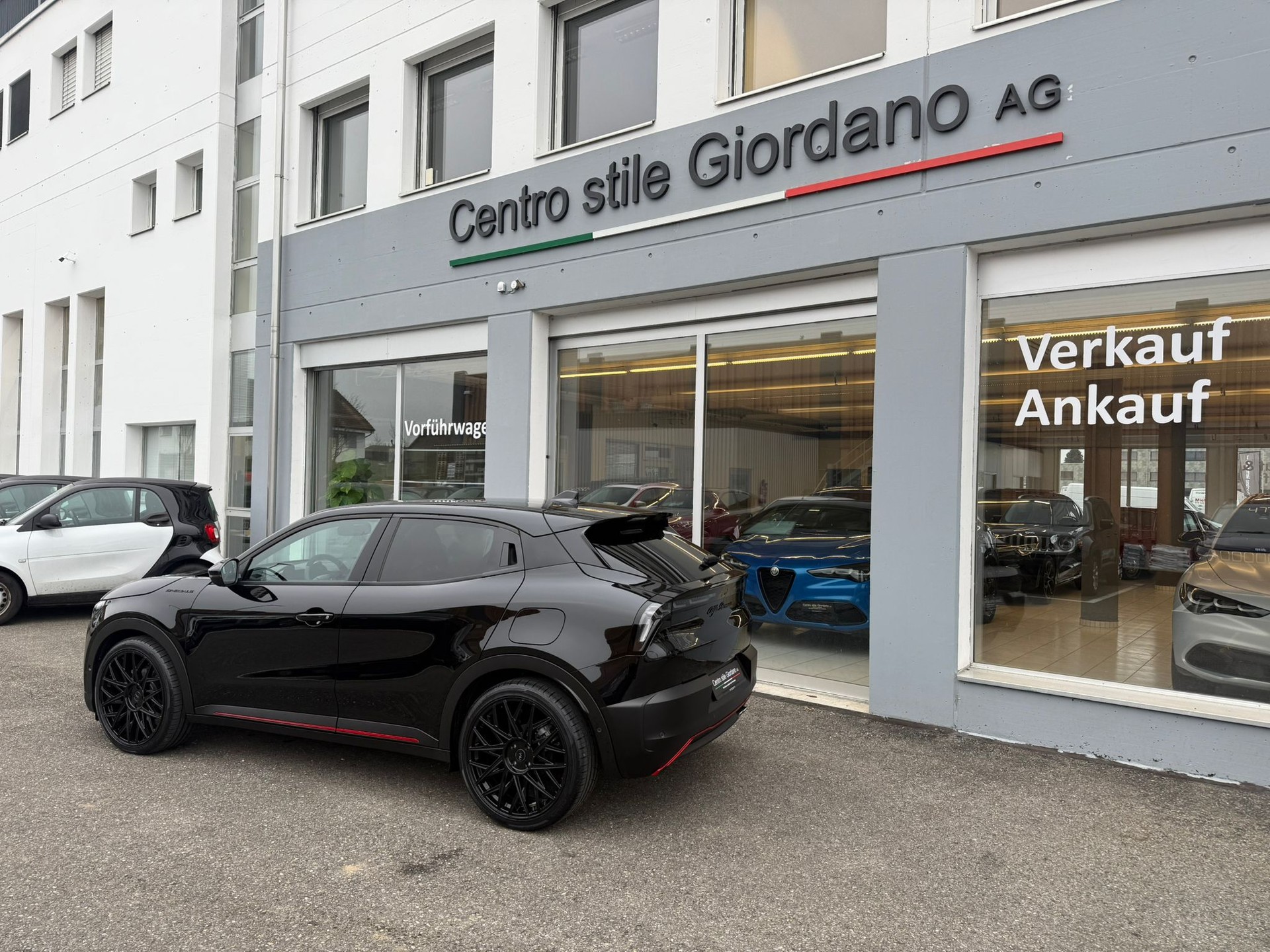 ALFA ROMEO Junior 1.2 Hybrid Speciale Pack Sport&Pack Tech-showroom-element-2