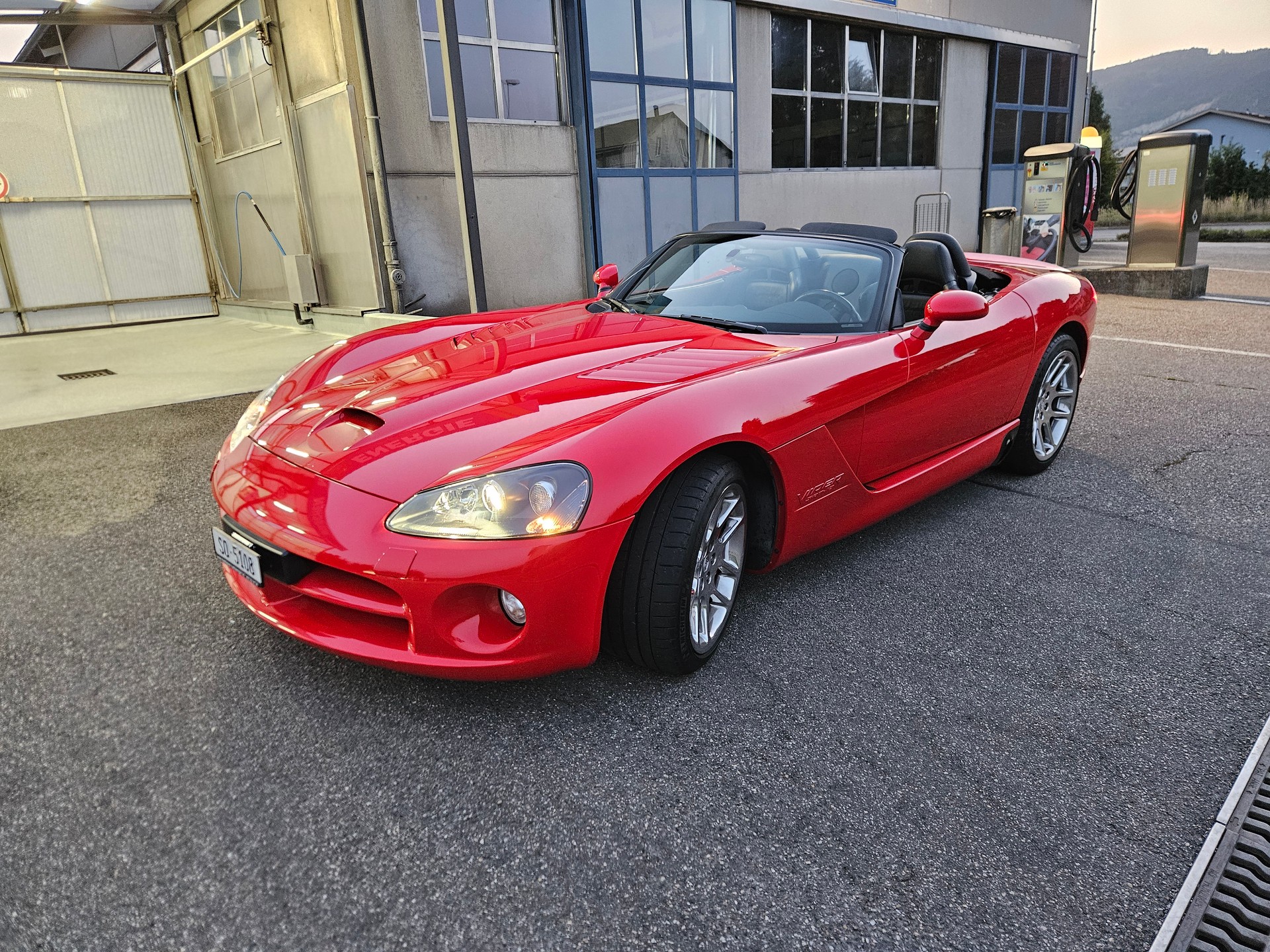 DODGE Viper SRT-10