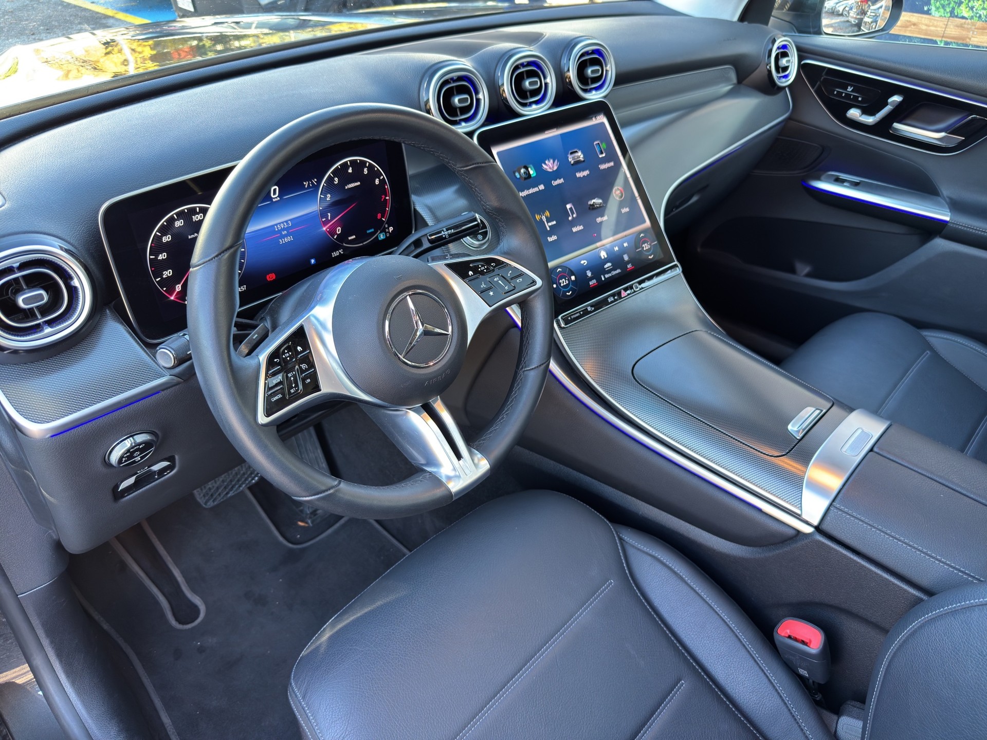 MERCEDES-BENZ GLC 200 4Matic 9G-Tronic-image-24