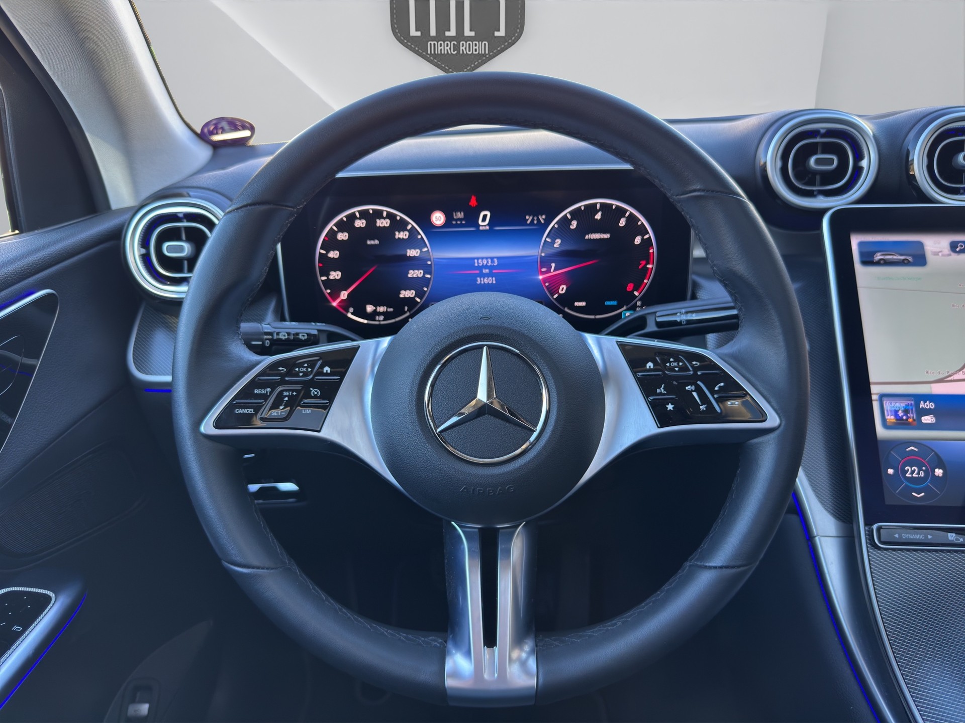 MERCEDES-BENZ GLC 200 4Matic 9G-Tronic-image-9