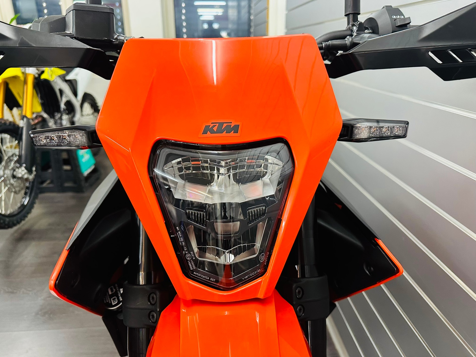 KTM 390 Enduro R-image-3