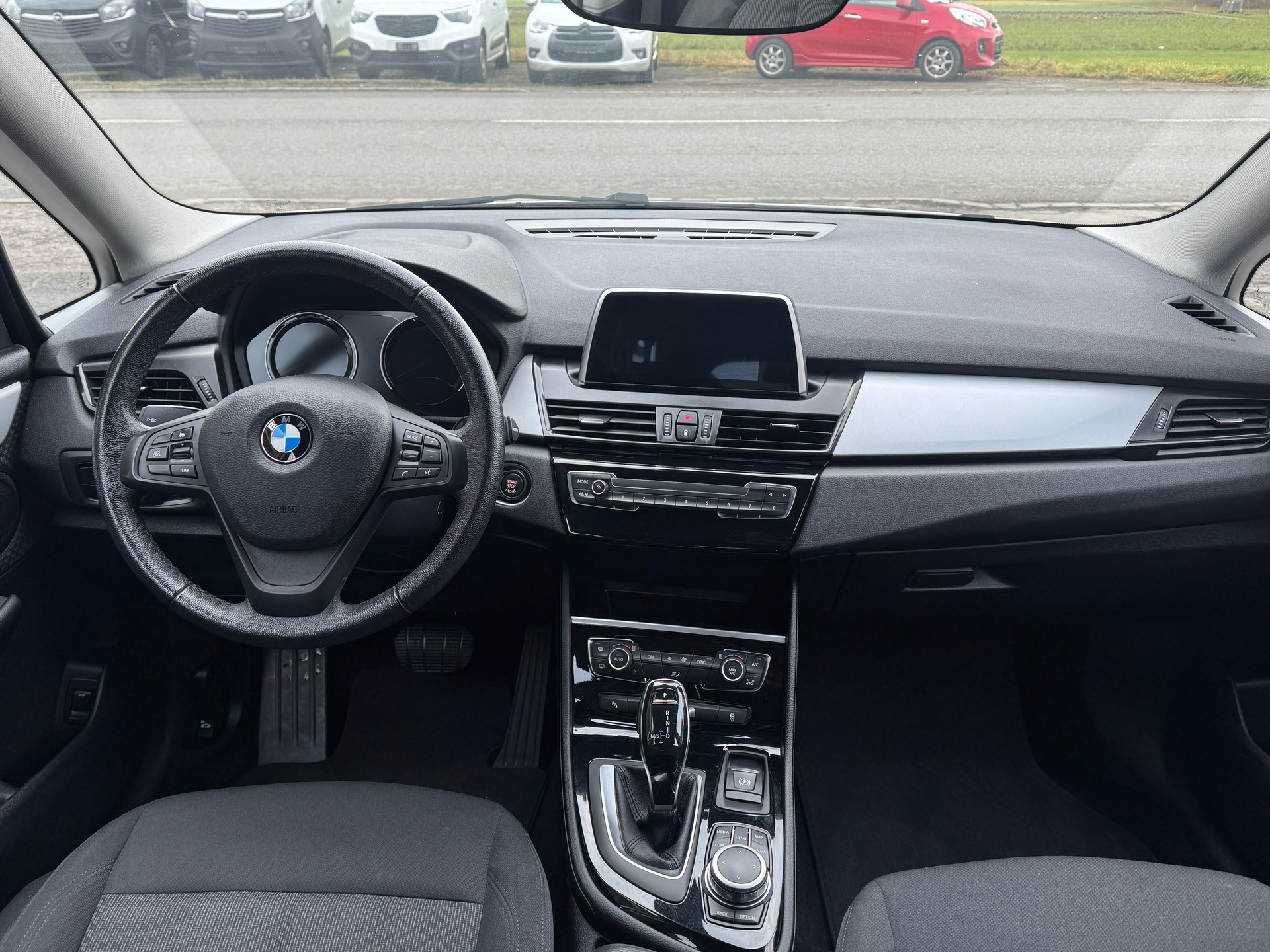 BMW 218d Gran Tourer Spor Line Steptronic-image-6