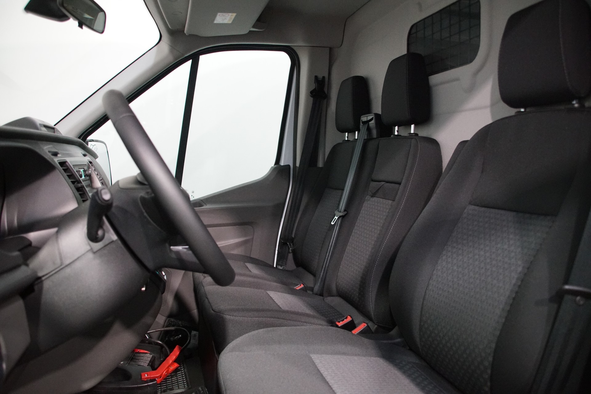 FORD Transit Van 350 L3 Trend 2.0 TDCi 130 FWD A-image-15