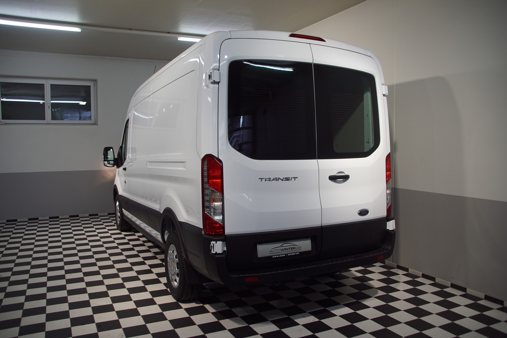 FORD Transit Van 350 L3 Trend 2.0 TDCi 130 FWD A-image-7