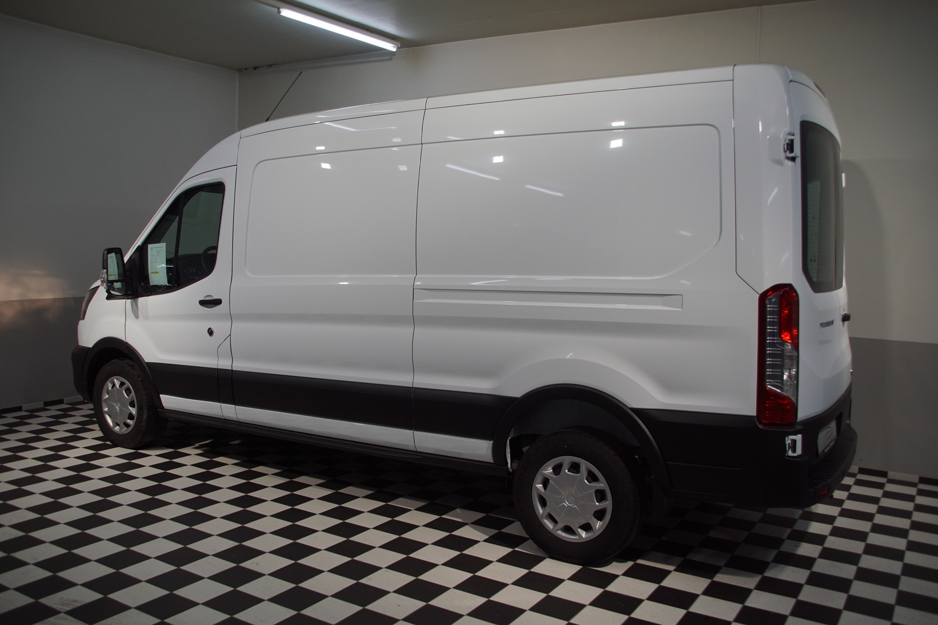 FORD Transit Van 350 L3 Trend 2.0 TDCi 130 FWD A-image-6