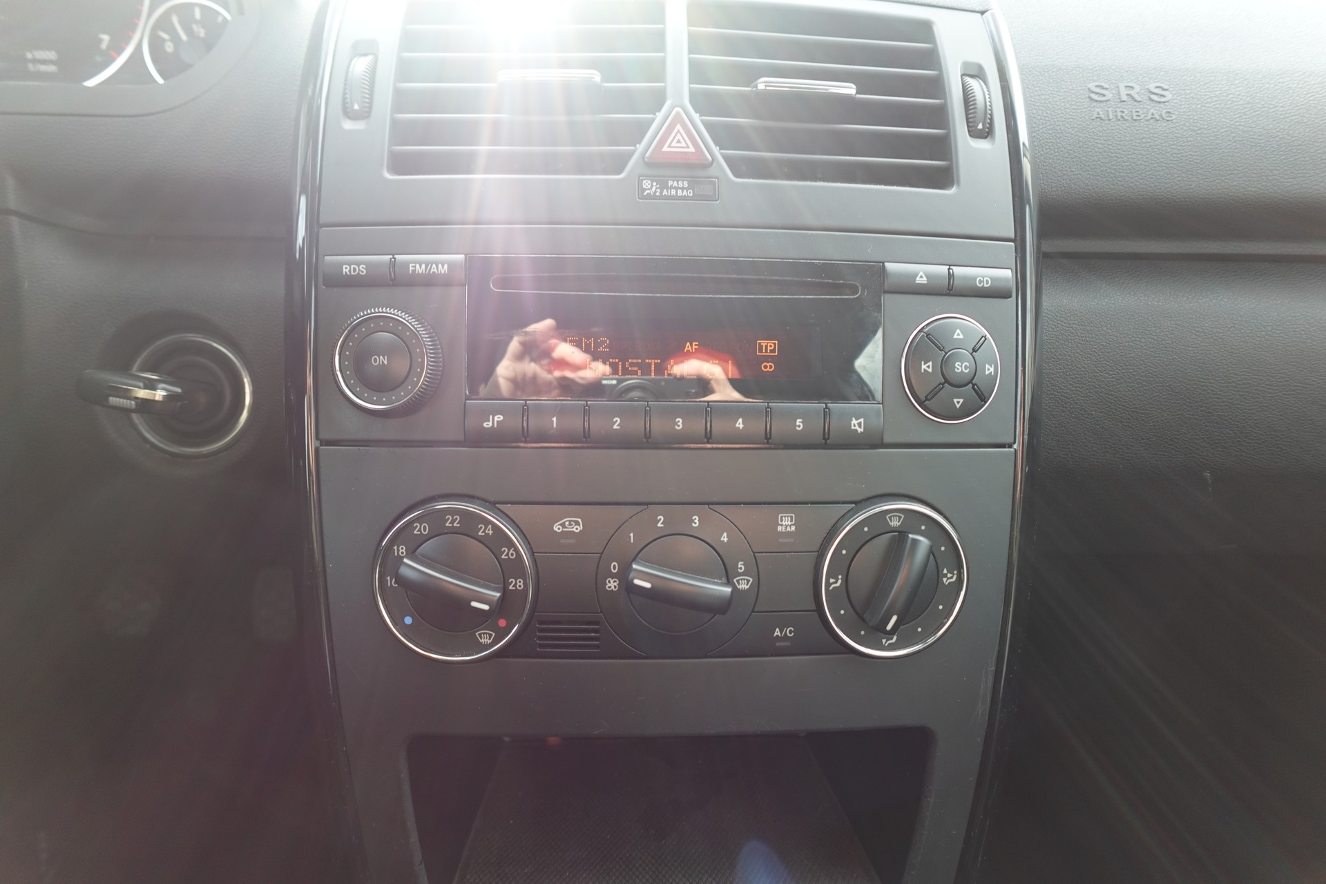 MERCEDES-BENZ A 150 Classic-image-11