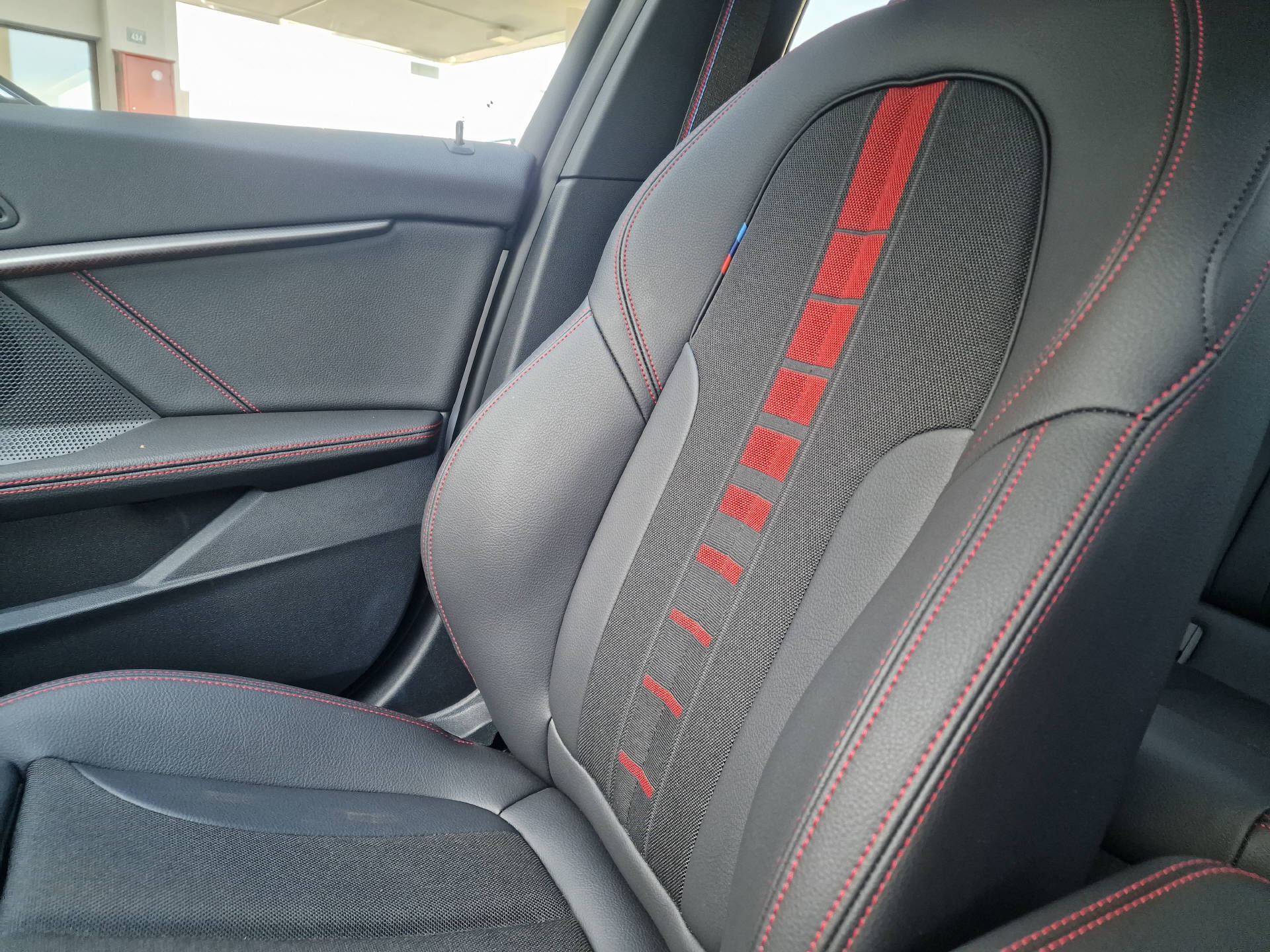 BMW 128ti-image-24