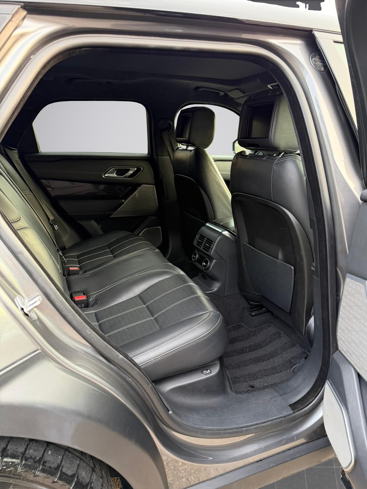 LAND ROVER Range Rover Velar R-Dynamic D 300 HSE Automatic-image-10