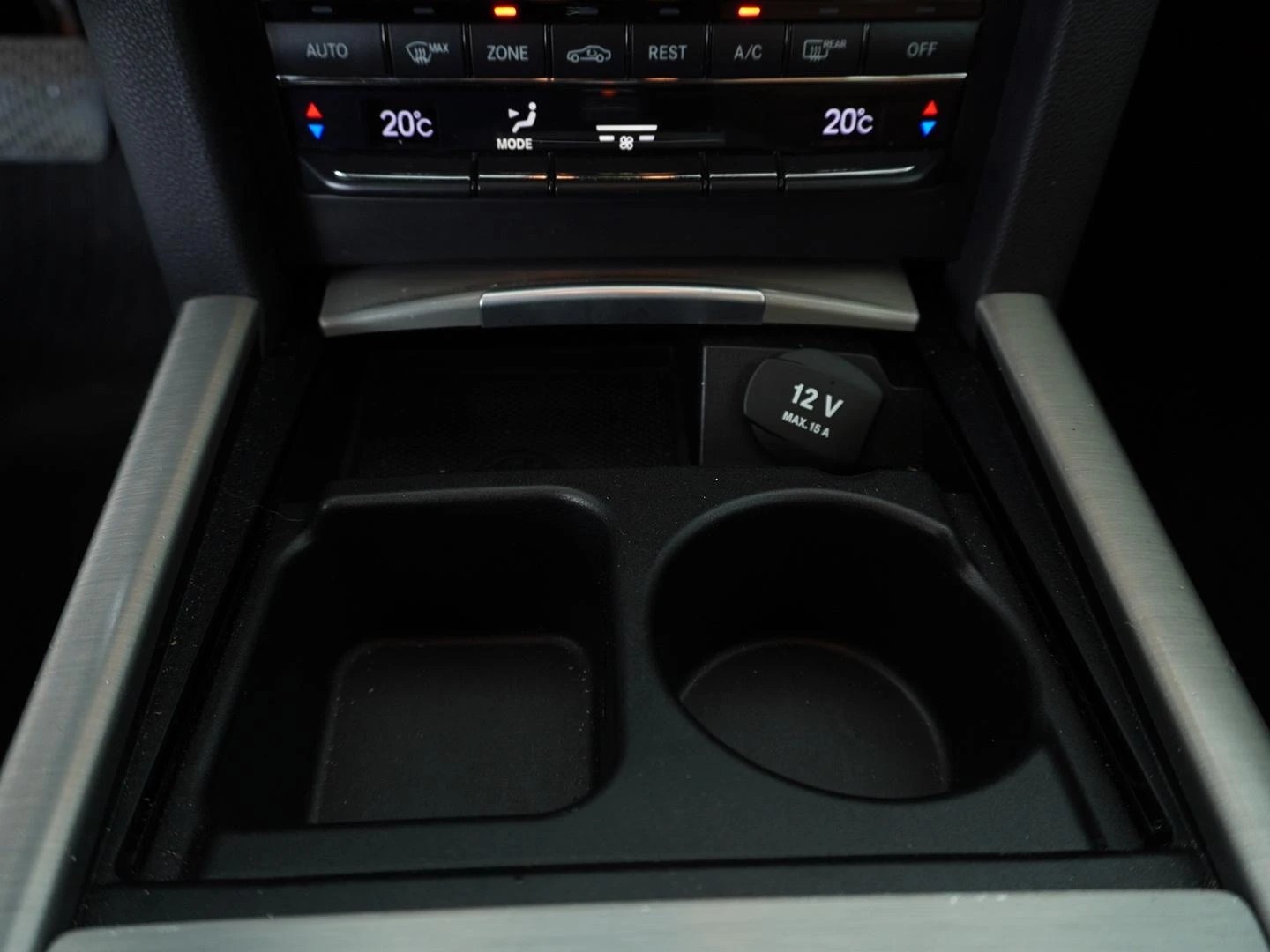 MERCEDES-BENZ E 350 Avantgarde 4Matic 7G-Tronic-image-6