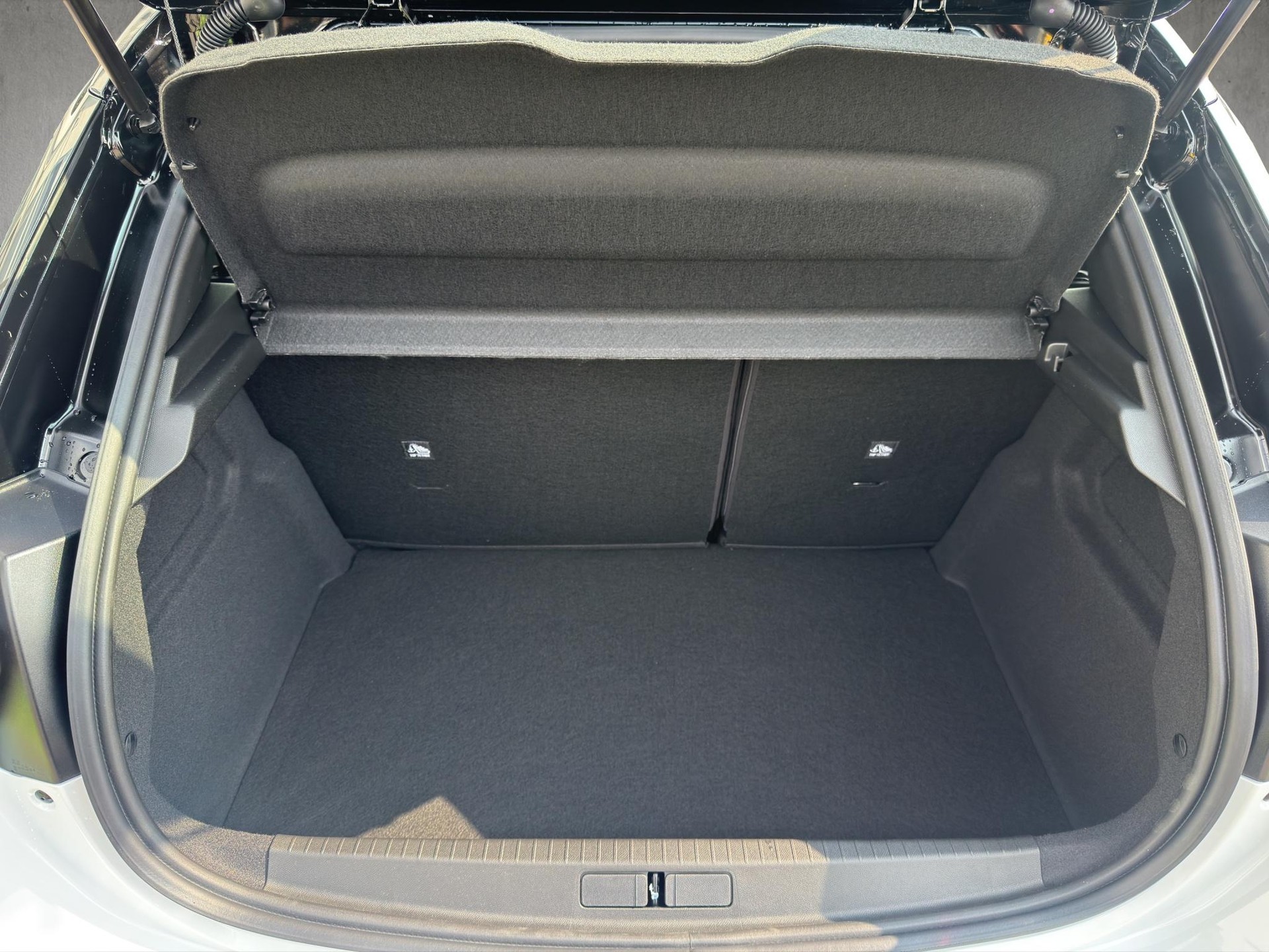 OPEL Corsa 1.2 T Hybrid Viva-image-8