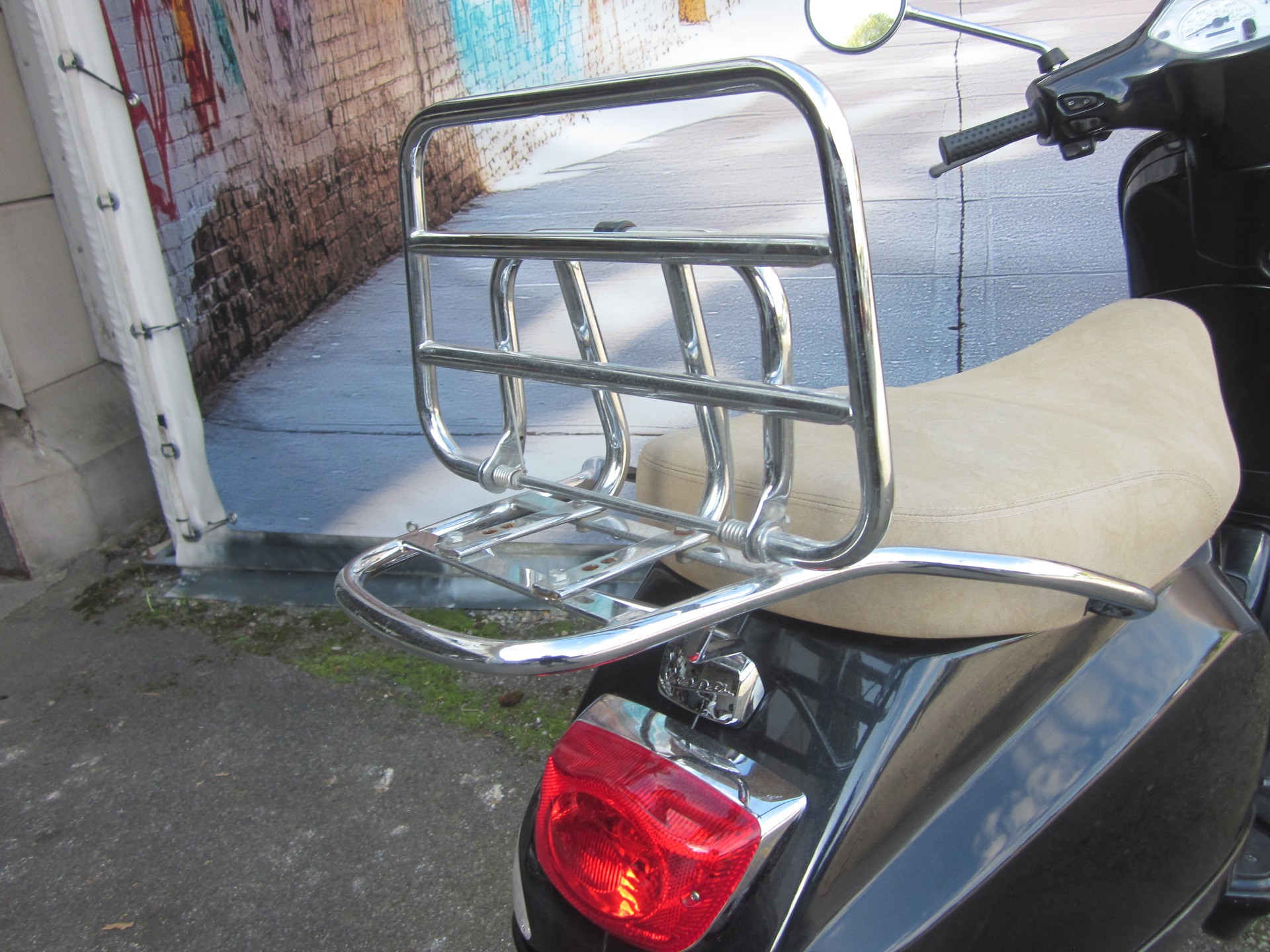 PIAGGIO Vespa 125 LX4-image-4
