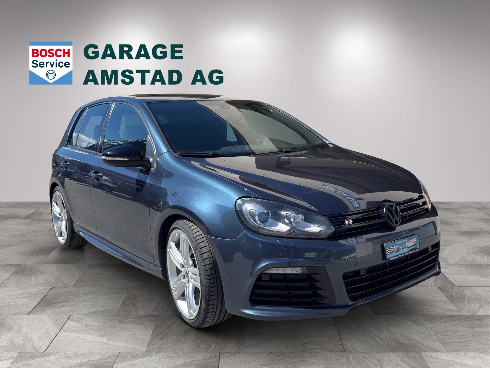 VW Golf 2.0 TSI R 4Motion-showroom-element-2