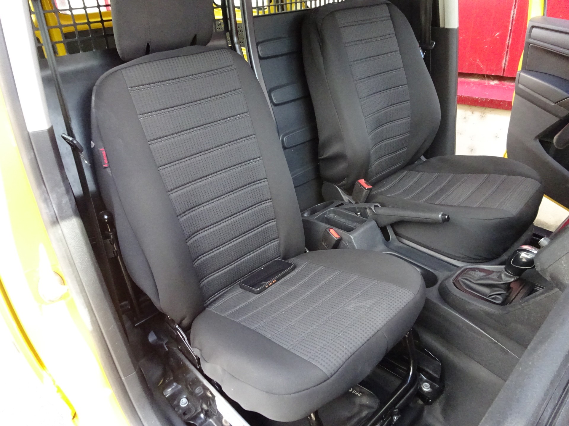 VW Caddy 2.0TDI 4Motion BlueMotion Technology DSG-image-17