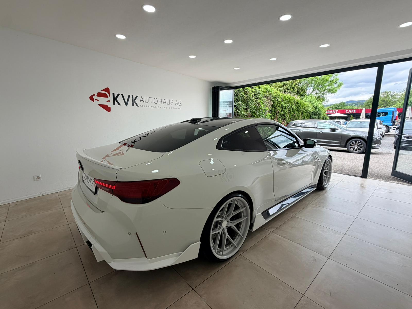 BMW M4 Coupé Competition*Widebody Barracuda*-showroom-element-3