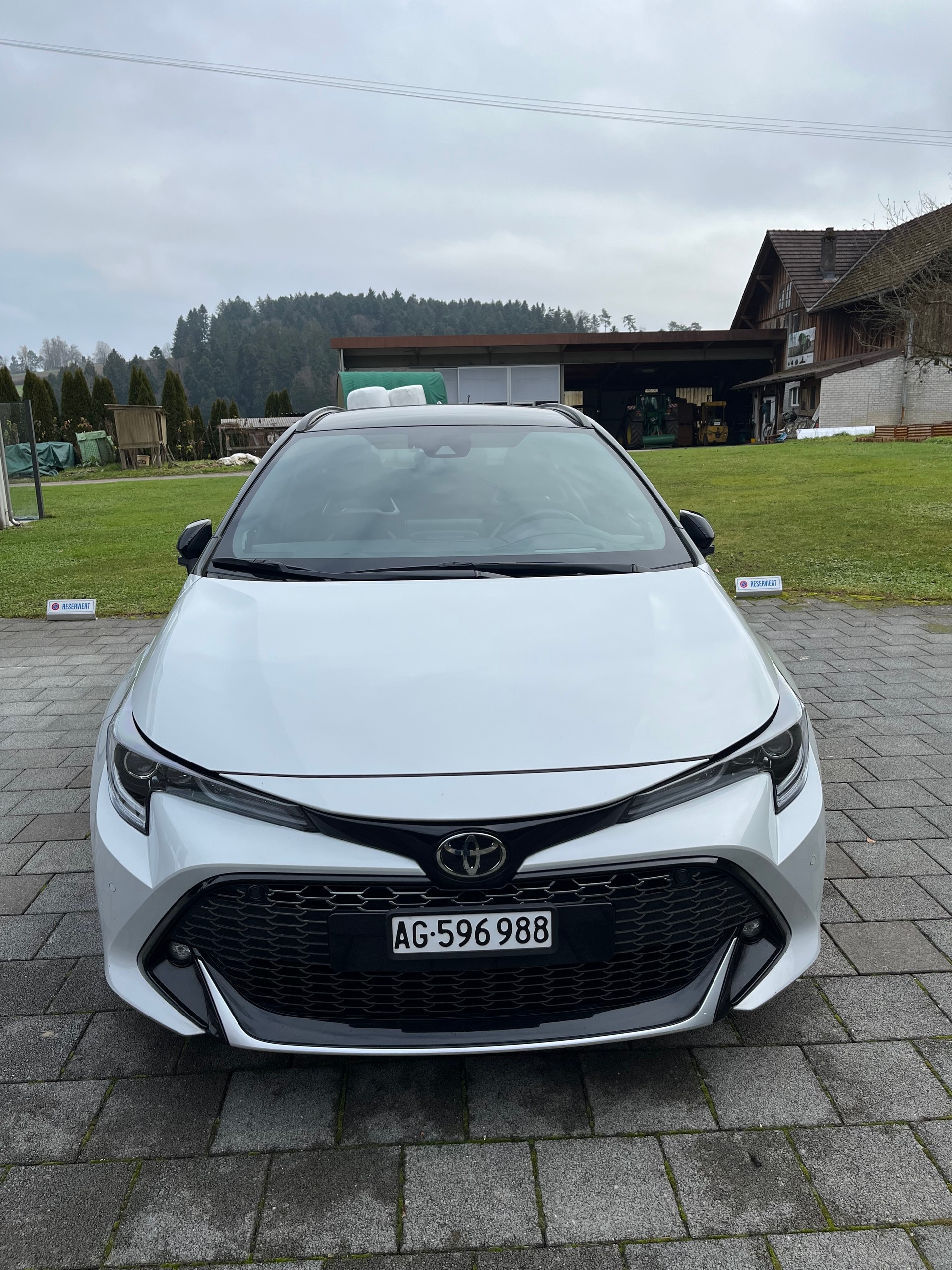 TOYOTA Corolla Touring Sports 2.0 HSD GR Sport-image-1