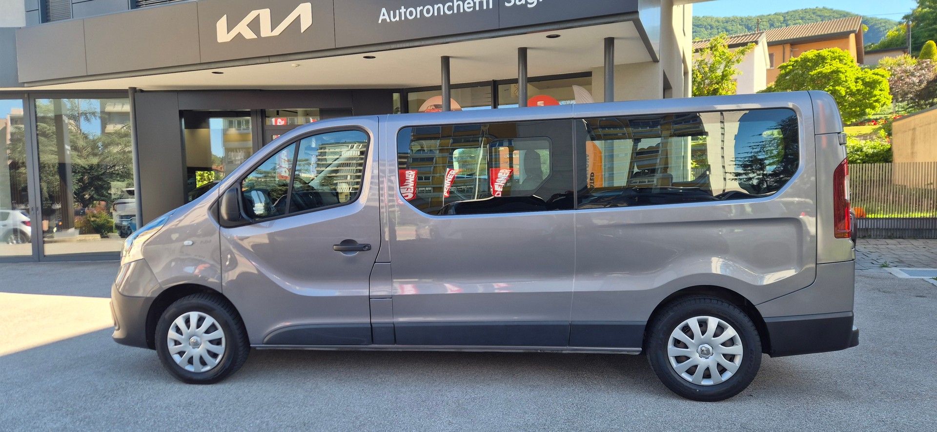 RENAULT Trafic ENERGY dCi 125 Grand Passenger Life-image-3