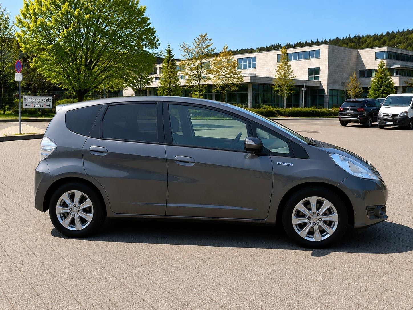 HONDA Jazz 1.3i Hybrid Exclusive CVT-image-3