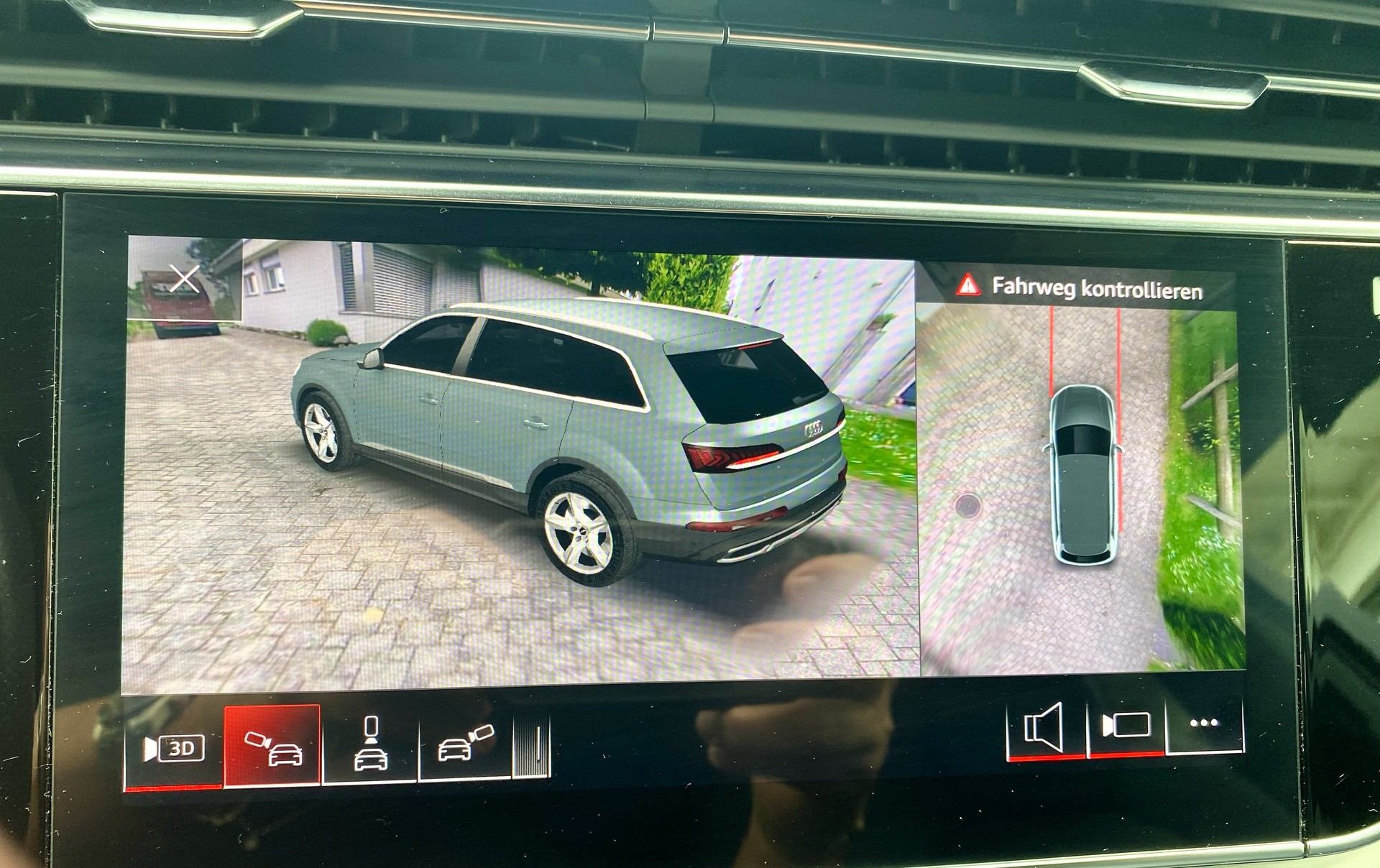 AUDI Q7 3.0 50 TDI S Line quattro T-Tronic-image-13