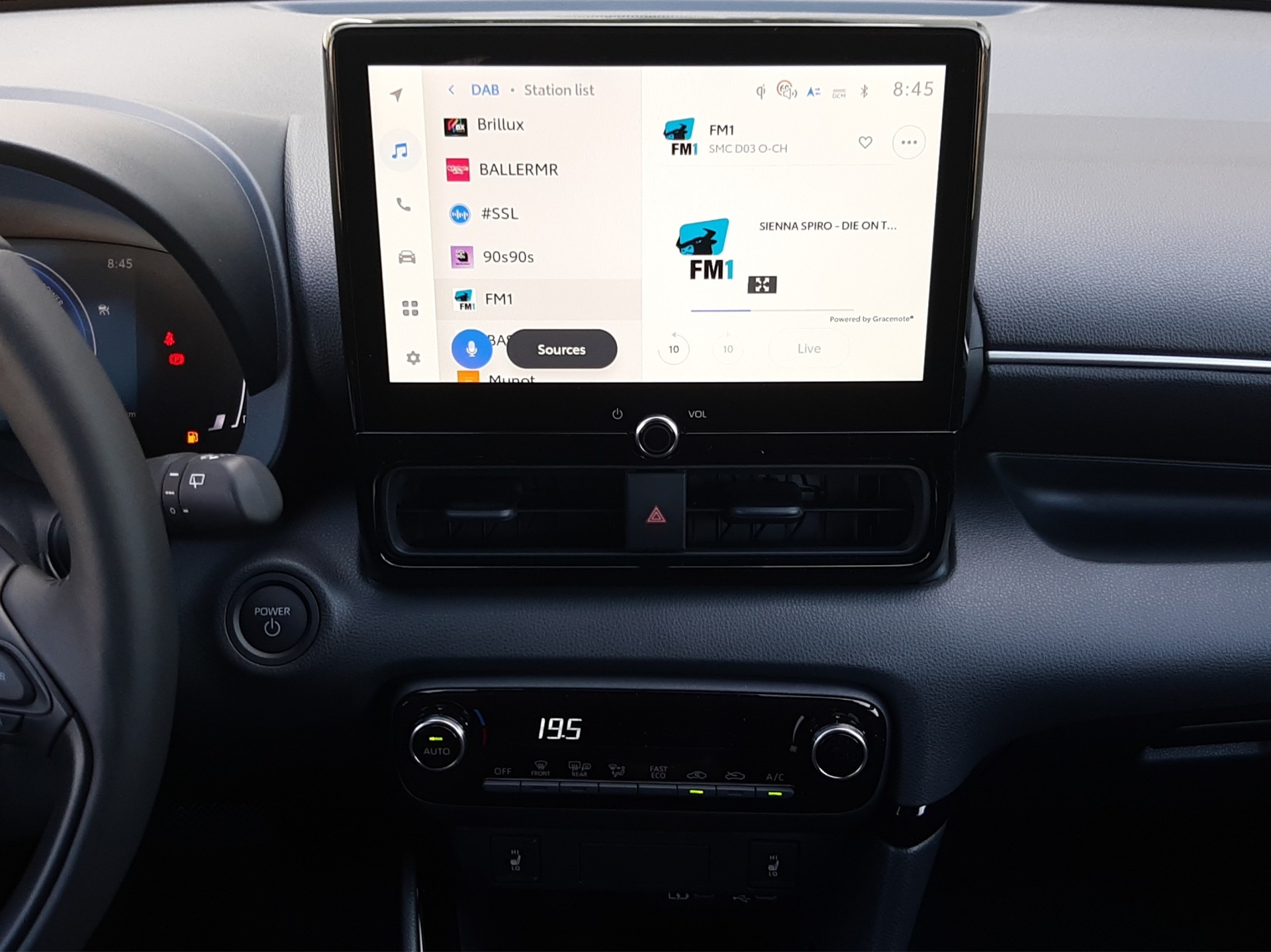 TOYOTA Yaris 1.5 VVT-i HSD Trend-image-13