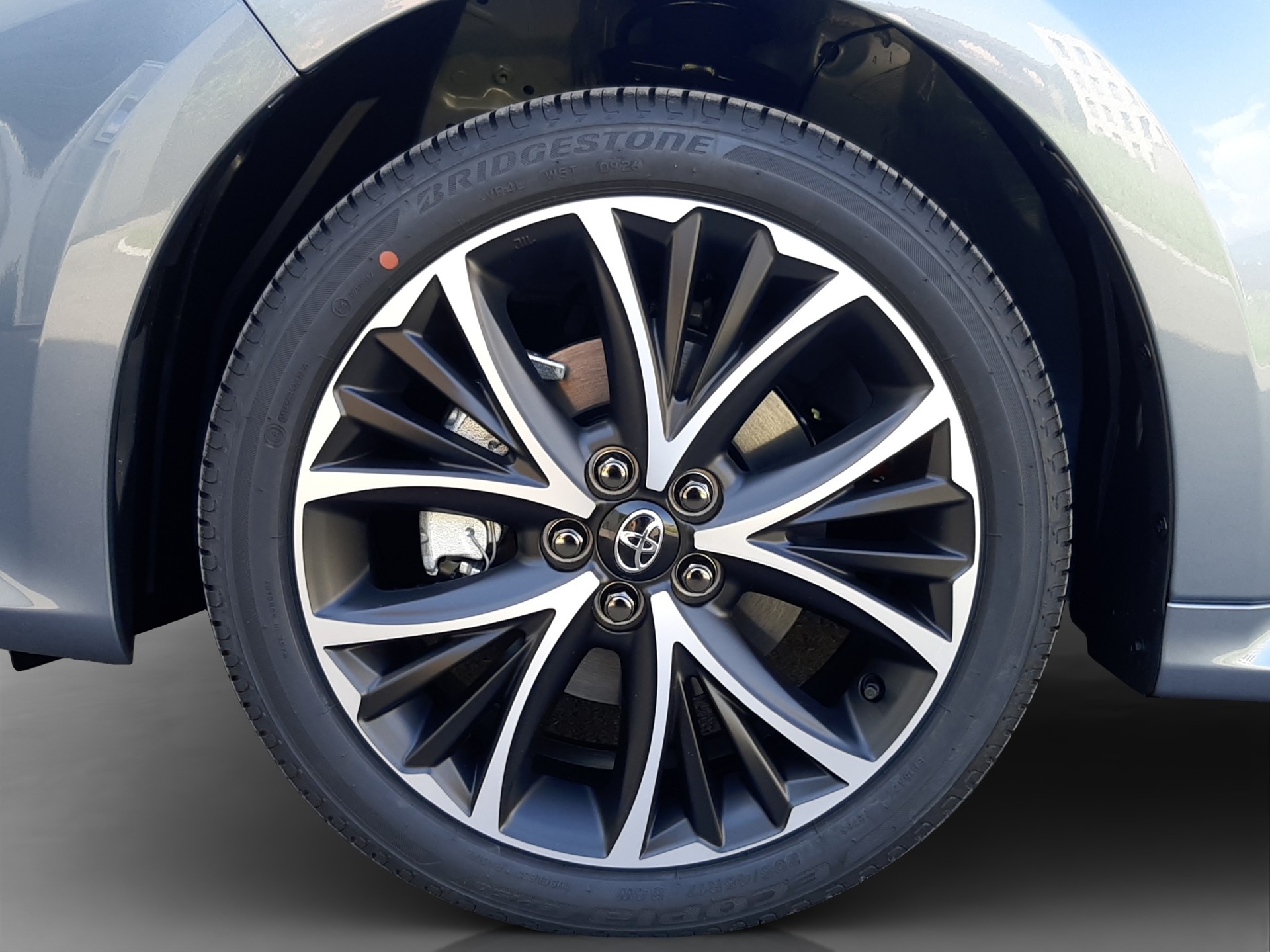 TOYOTA Yaris 1.5 VVT-i HSD Trend-image-14