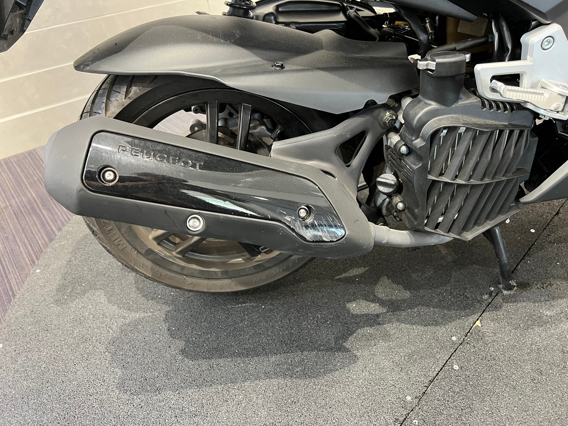PEUGEOT 4-image-9