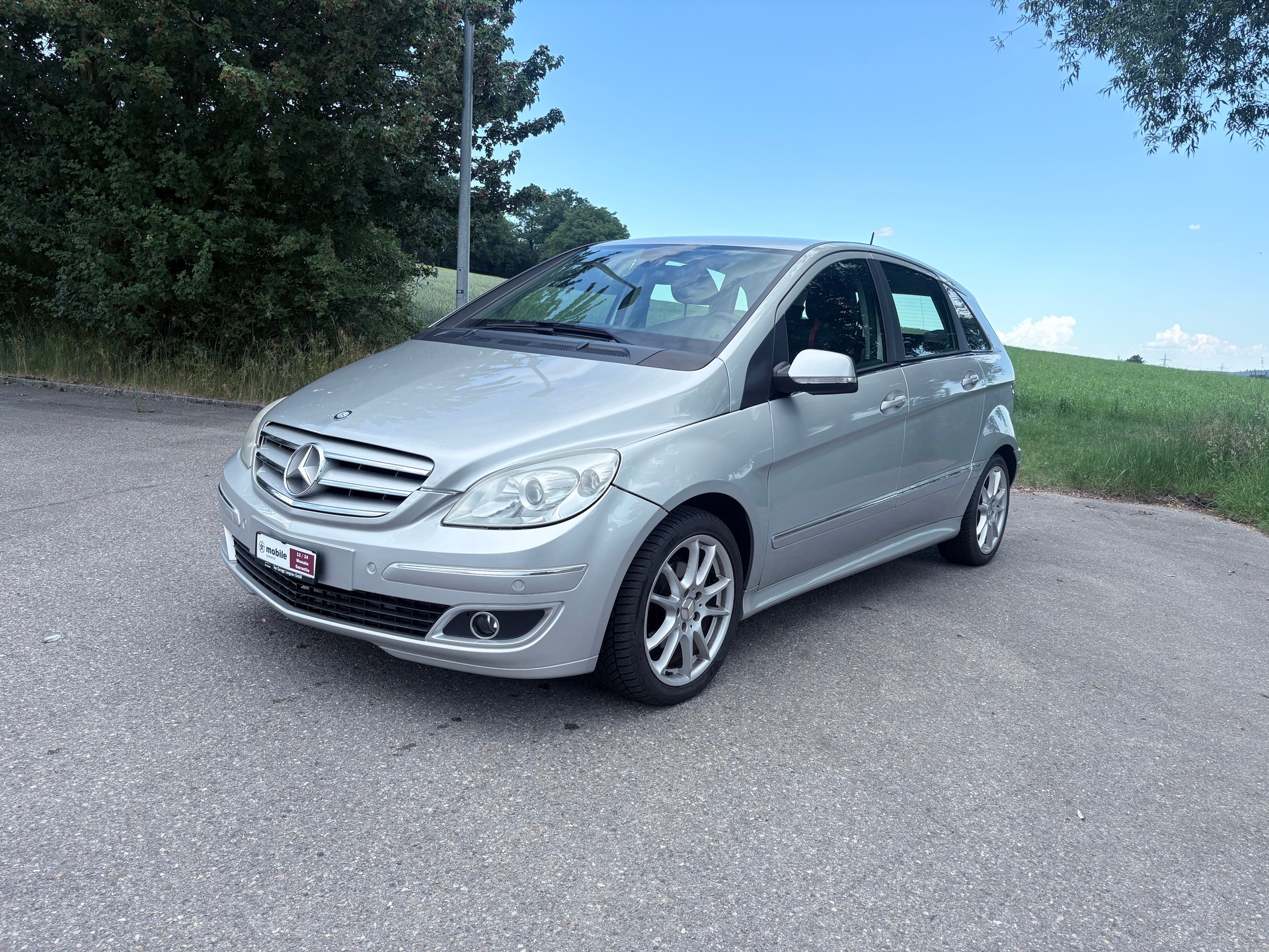 MERCEDES-BENZ B 180 My Star Autotronic Neue MFK-image-1