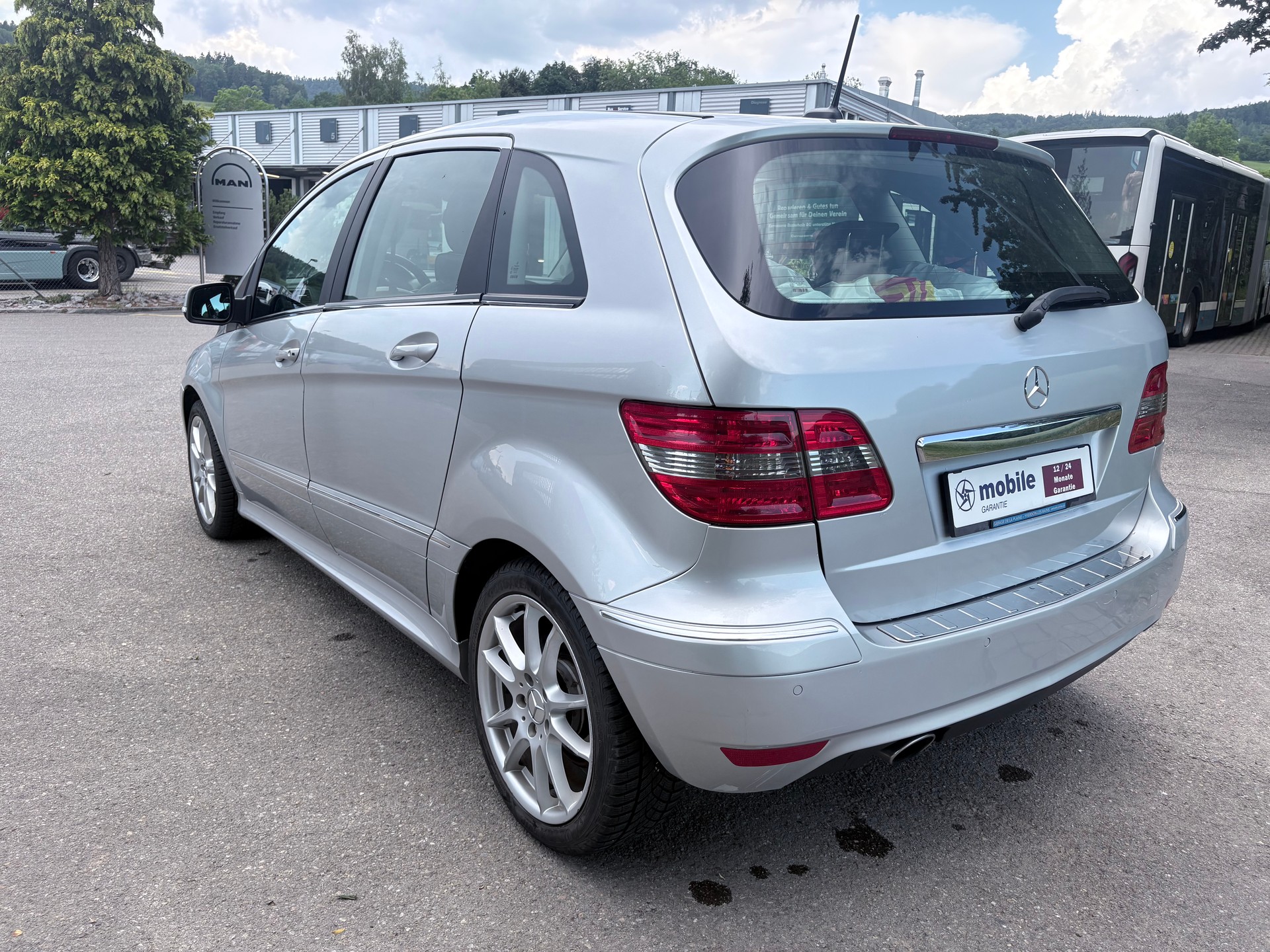 MERCEDES-BENZ B 180 My Star Autotronic Neue MFK-image-5