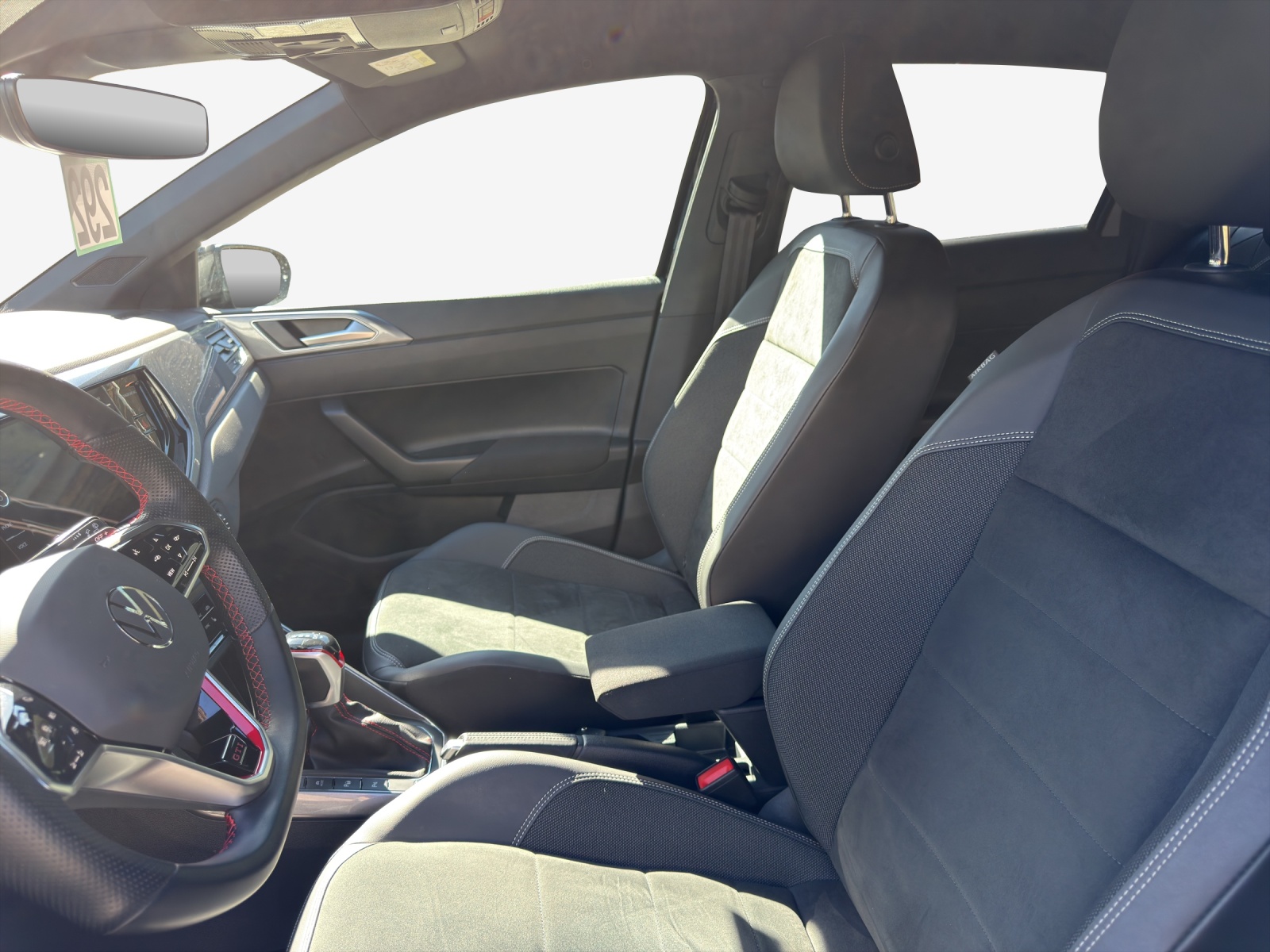 VW Polo 2.0 TSI GTI DSG-image-7