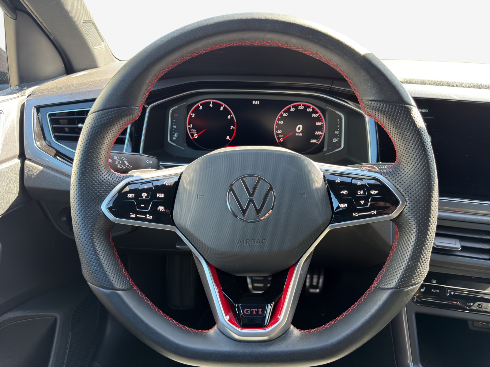 VW Polo 2.0 TSI GTI DSG-image-9