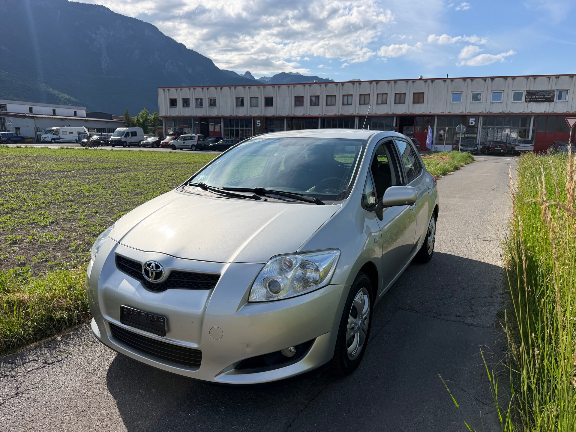 TOYOTA Auris 1.6 Linea Terra-image-2