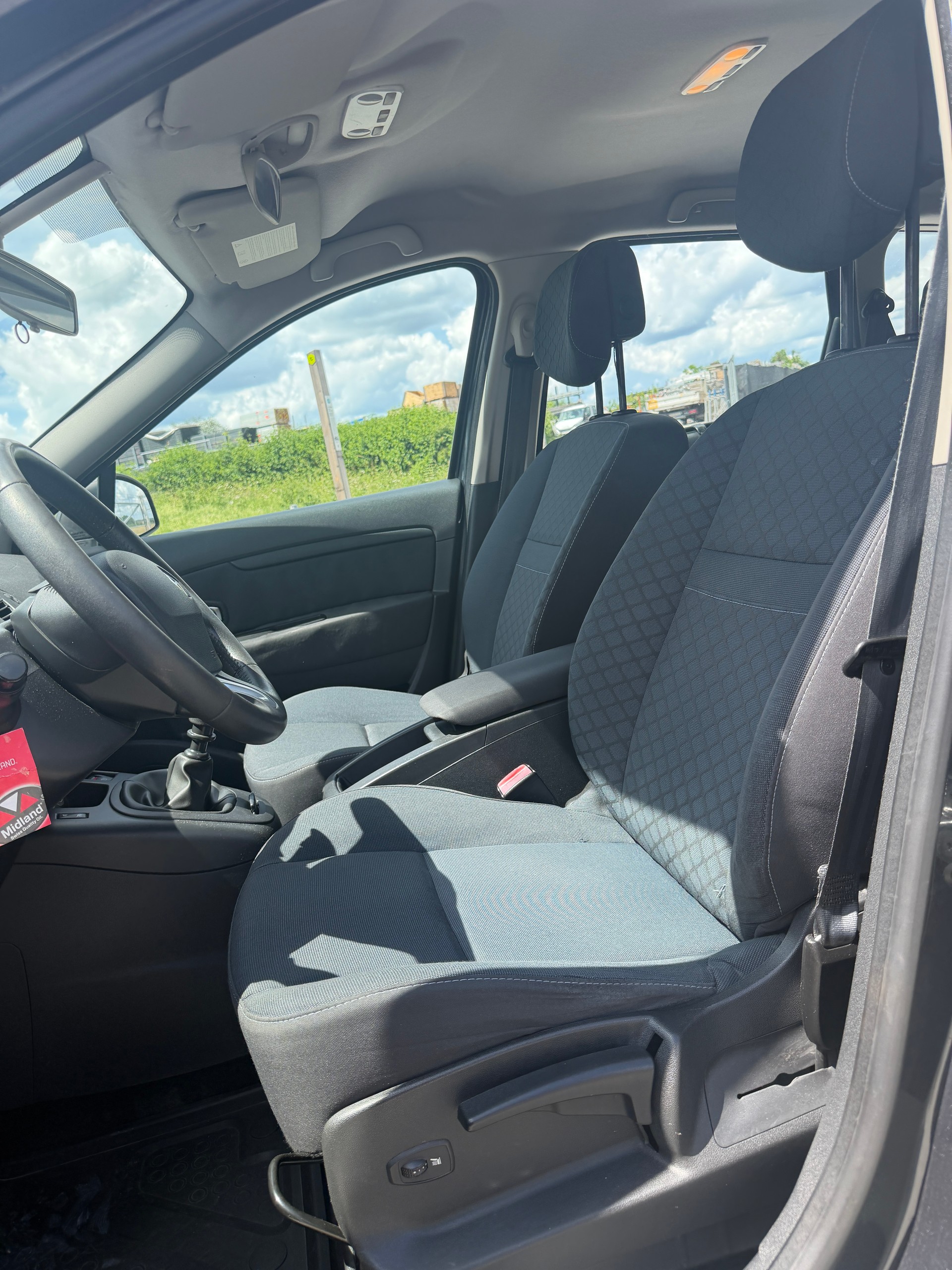 RENAULT Grand Scénic 1.9 dCi Dynamique-image-8