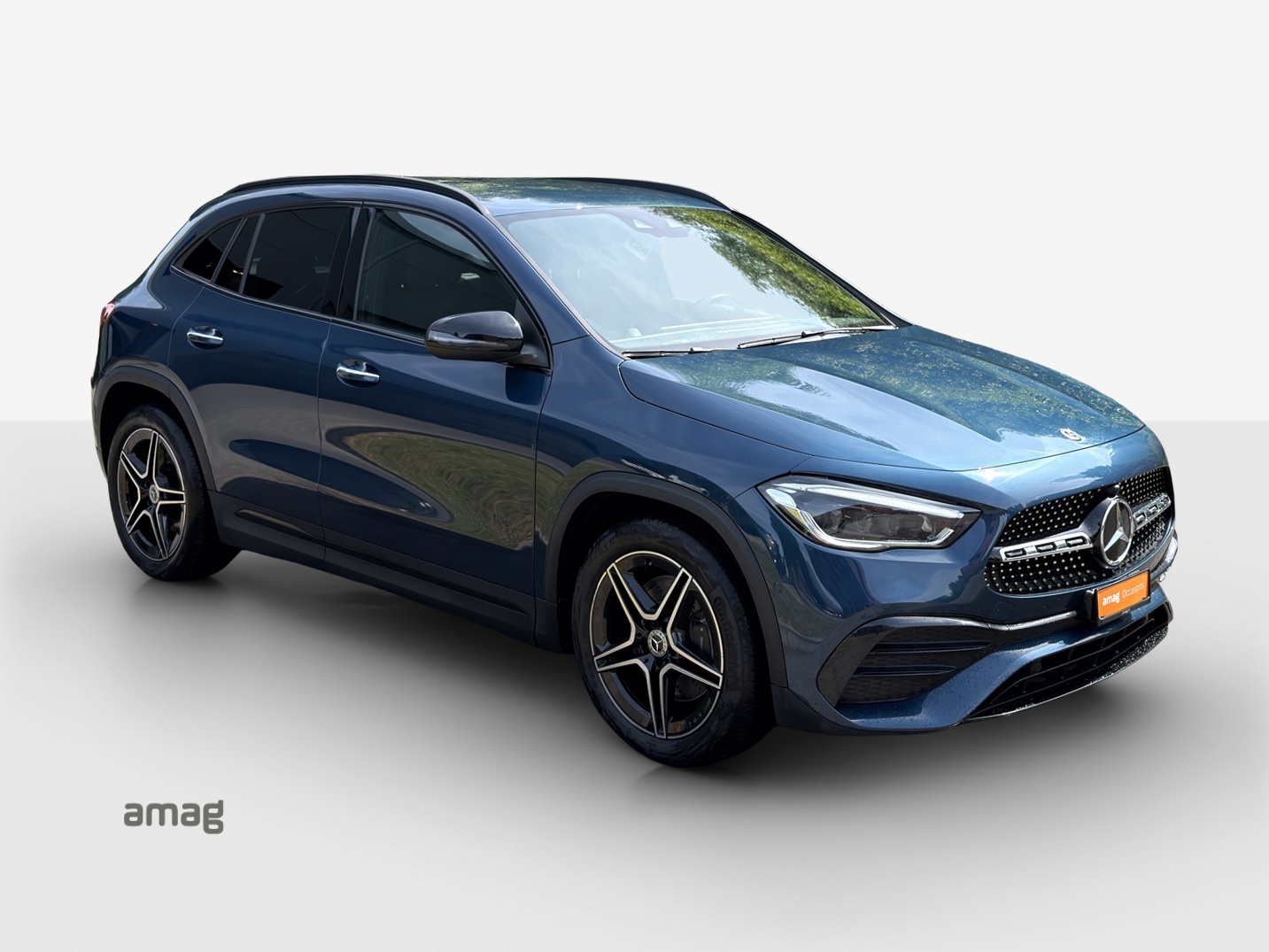 MERCEDES-BENZ GLA 250 4Matic AMG Line 8G-DCT-image-5