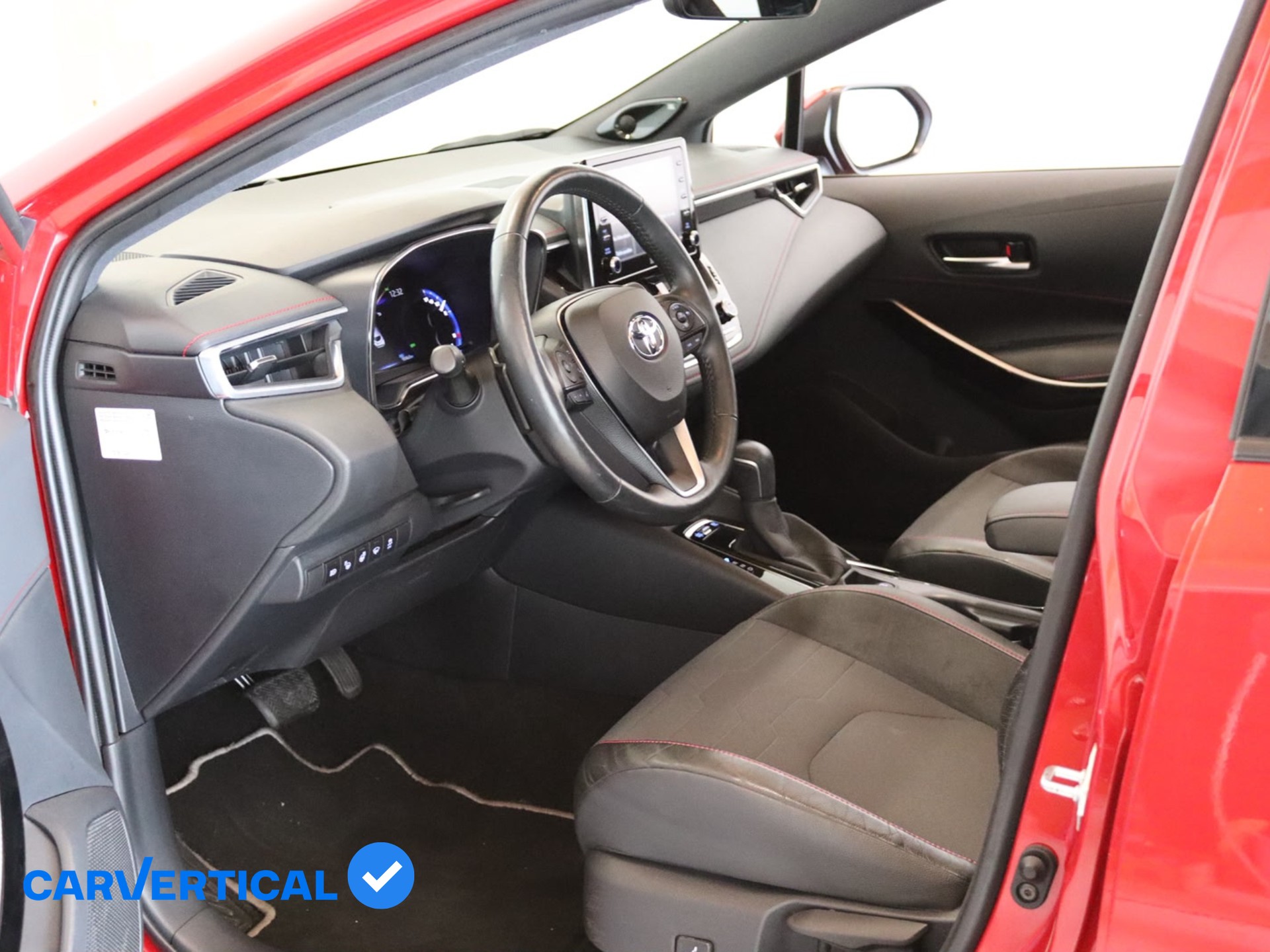 TOYOTA Corolla 2.0 HSD Premium e-CVT-image-6