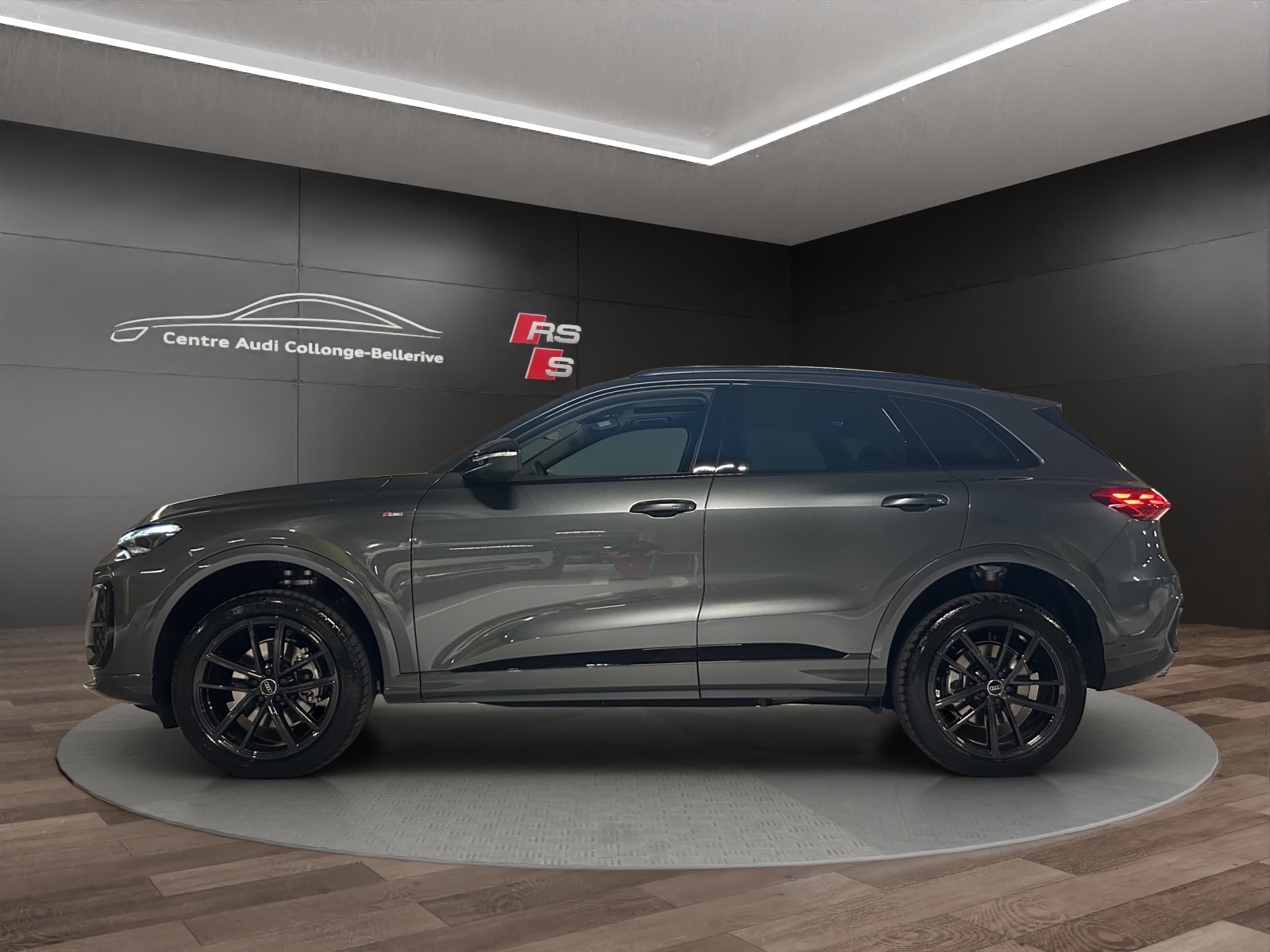 AUDI Q5 TFSI quatto 150 kW S-tronic-showroom-element-2