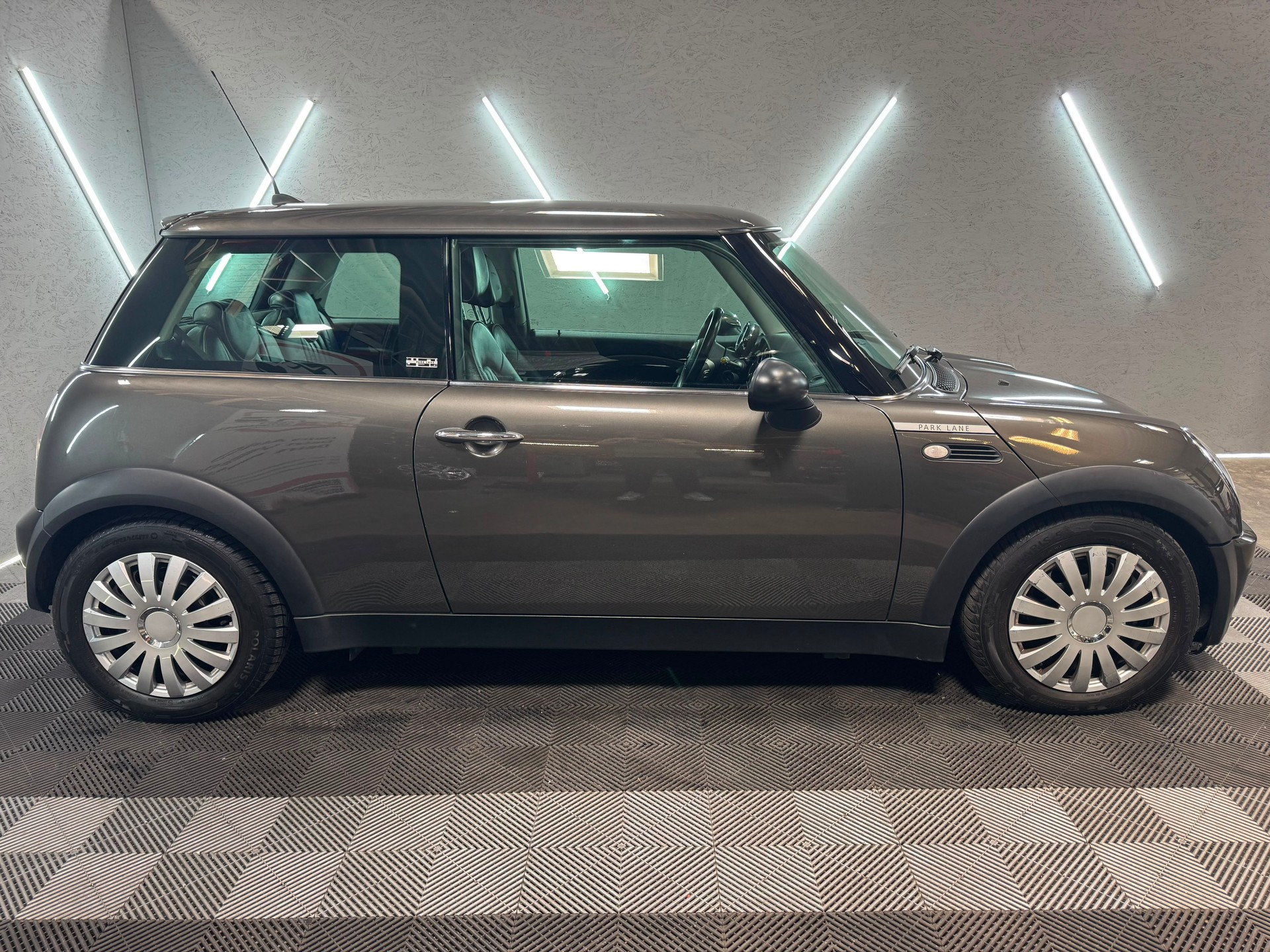 MINI Cooper Park Lane-image-3