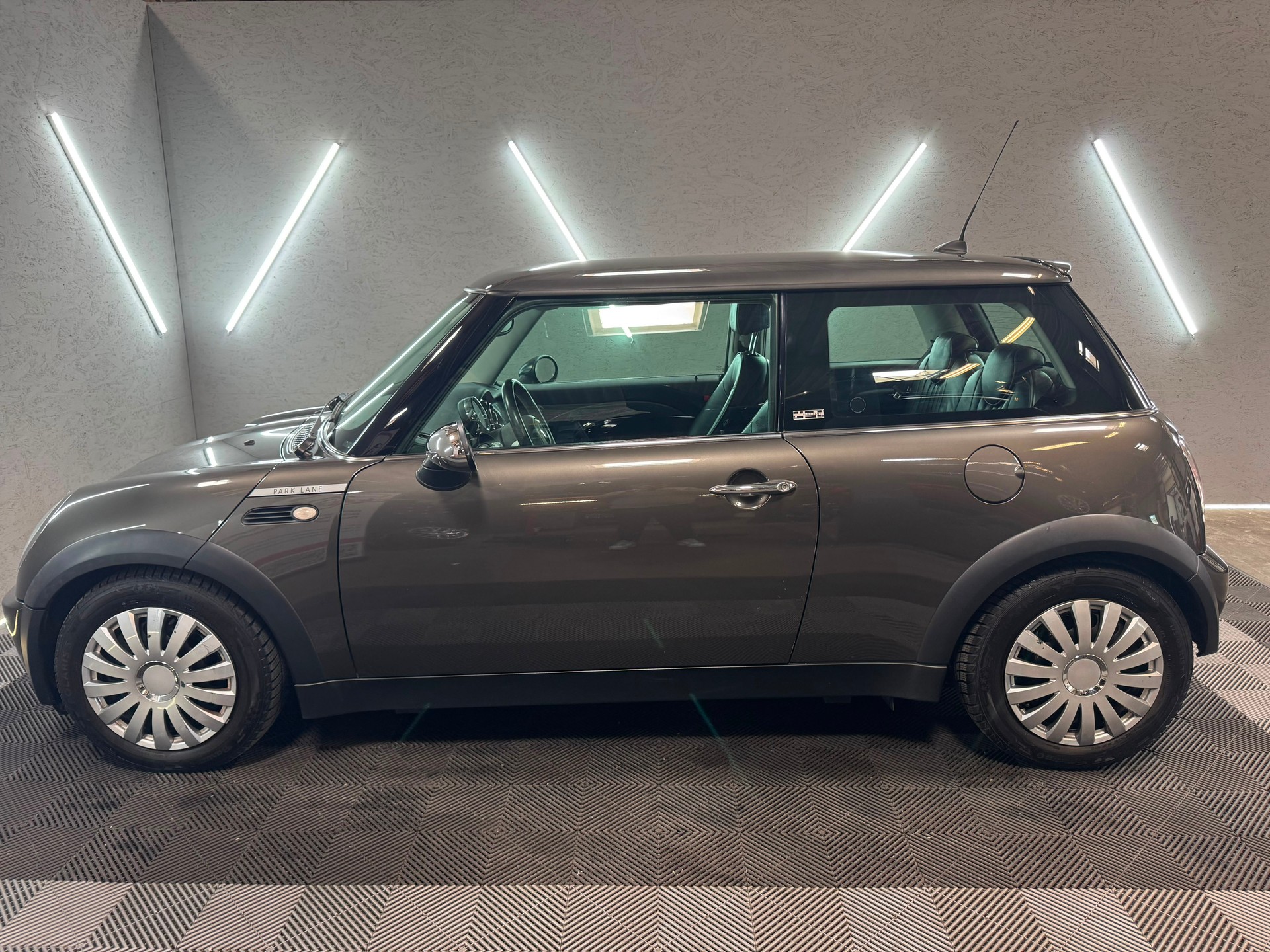 MINI Cooper Park Lane-image-4