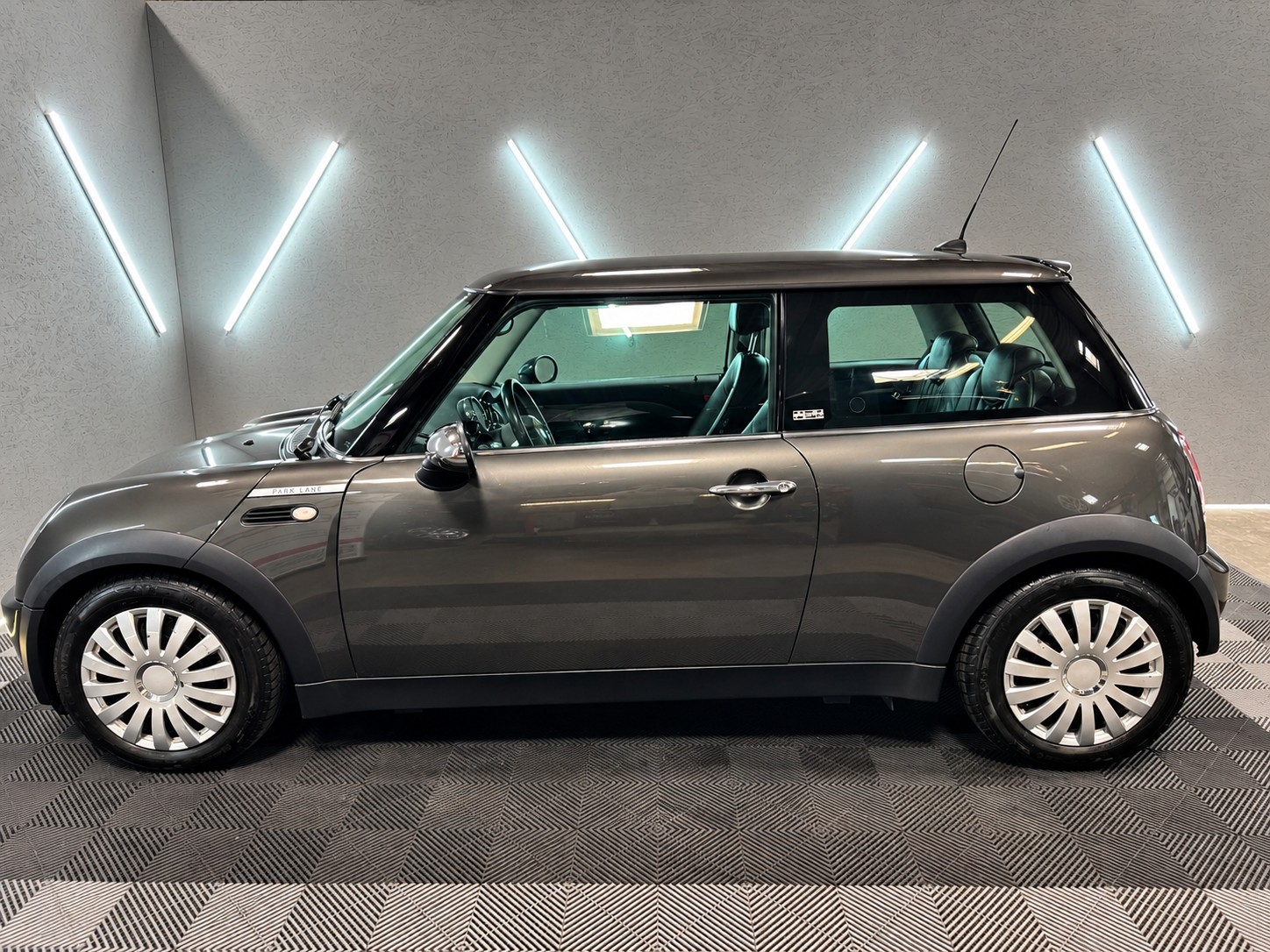 MINI Cooper Park Lane-image-3