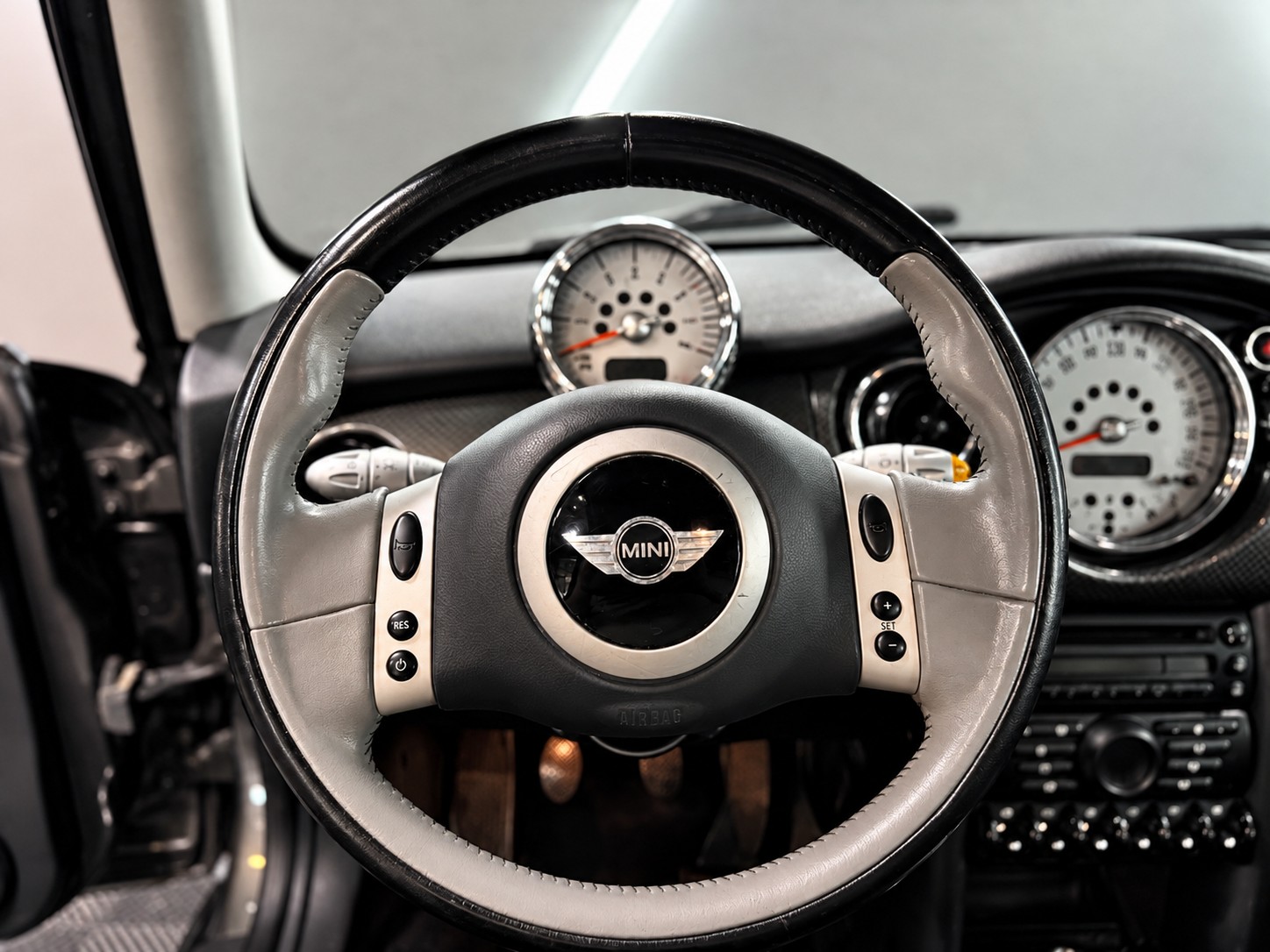MINI Cooper Park Lane-image-10