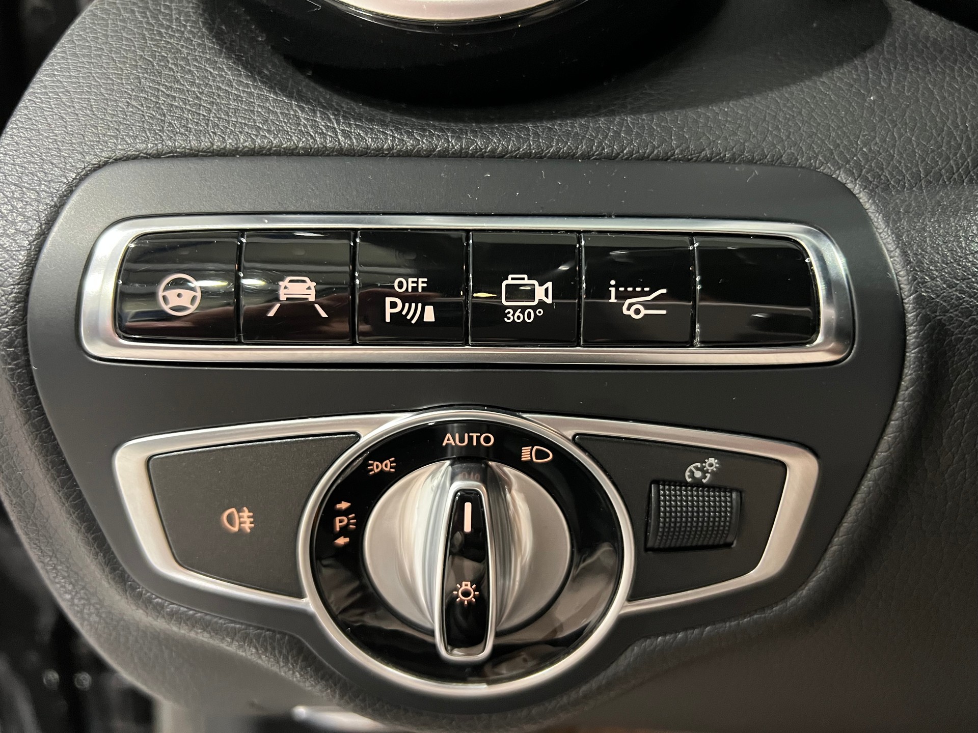 MERCEDES-BENZ C 220 d Avantgarde 4Matic 7G-Tronic**Head Up,Distronic Plus,360 Kamera,Frisch ab MFK**-image-12