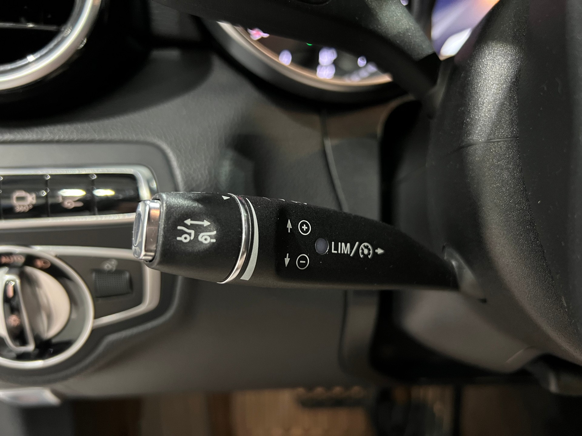 MERCEDES-BENZ C 220 d Avantgarde 4Matic 7G-Tronic**Head Up,Distronic Plus,360 Kamera,Frisch ab MFK**-image-11