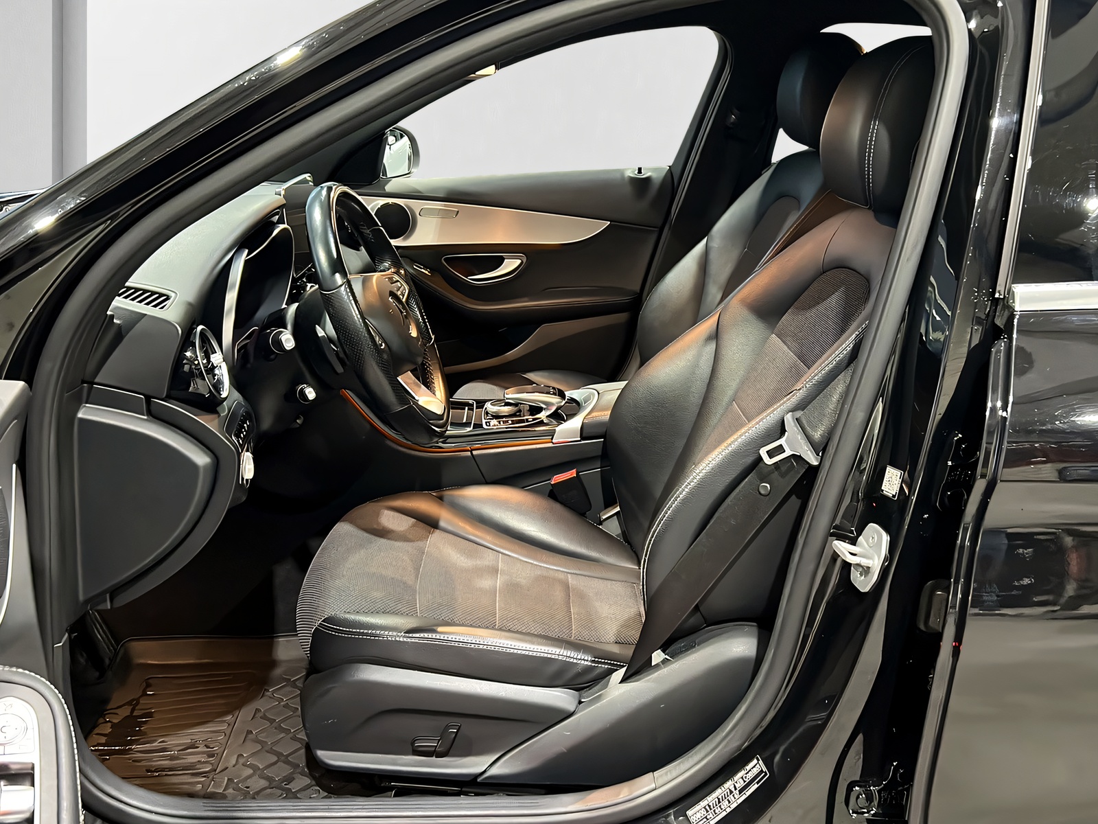 MERCEDES-BENZ C 220 d Avantgarde 4Matic 7G-Tronic**Head Up,Distronic Plus,360 Kamera,Frisch ab MFK**-image-7