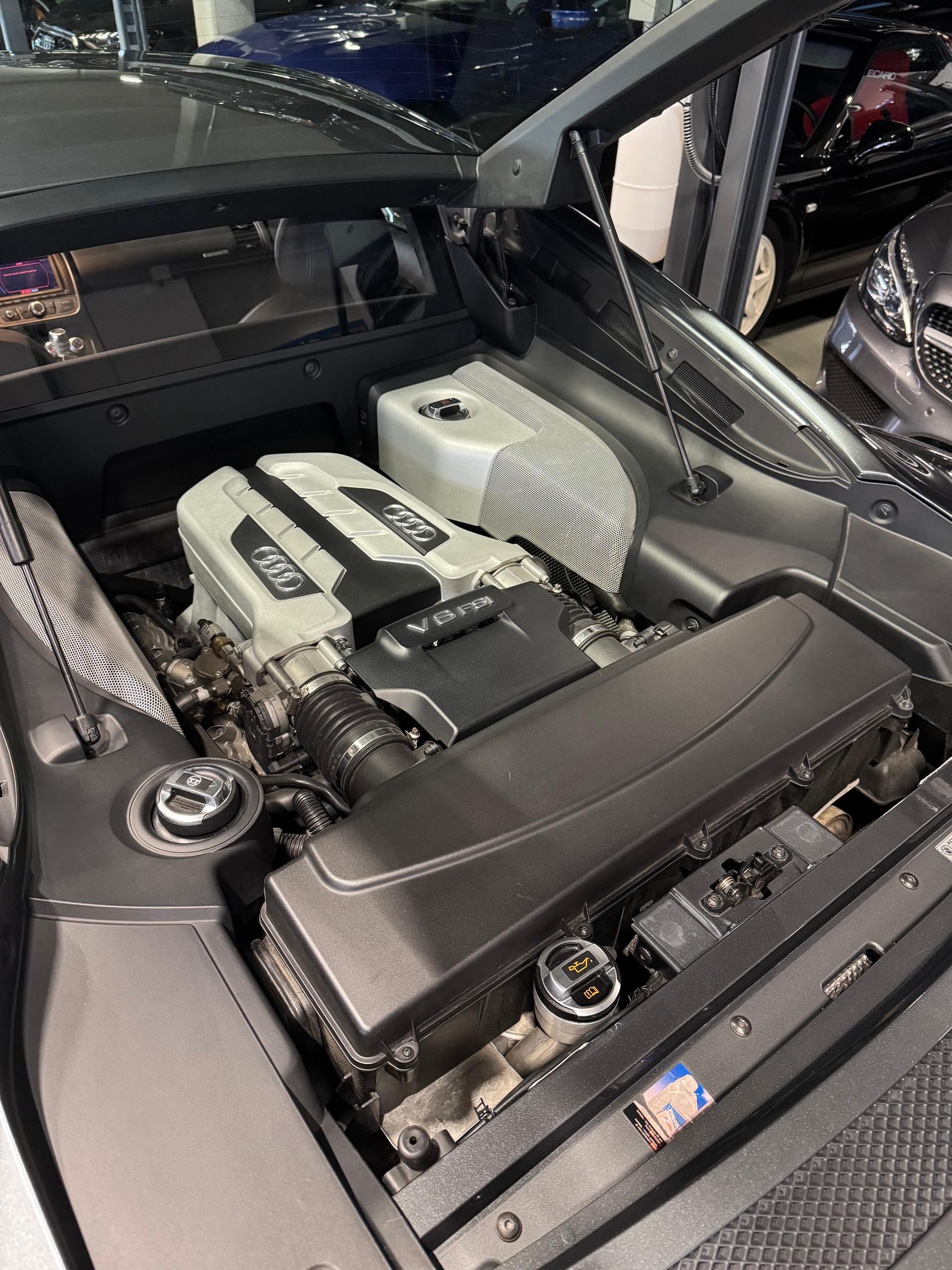 AUDI R8 Coupé 4.2 *Manual gearbox!*-image-14