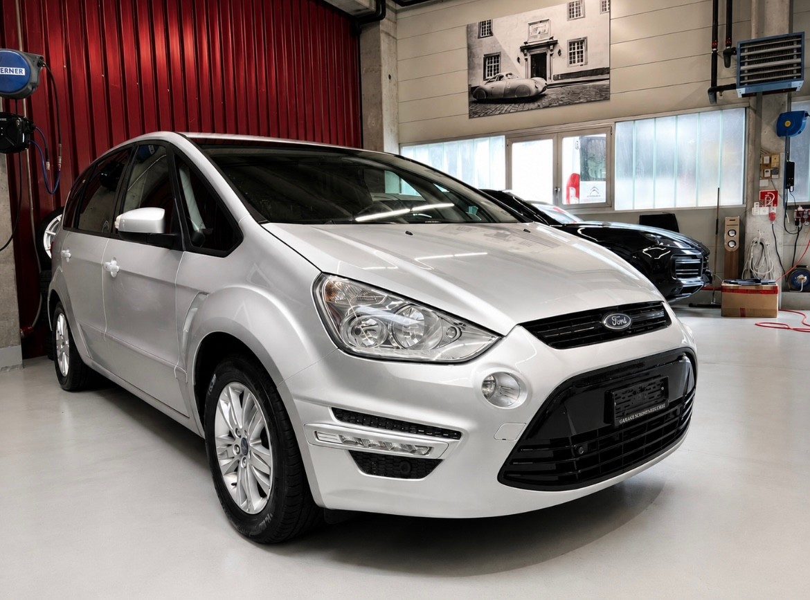 FORD S-Max 1.6 SCTi Carving 7 Sitzer
