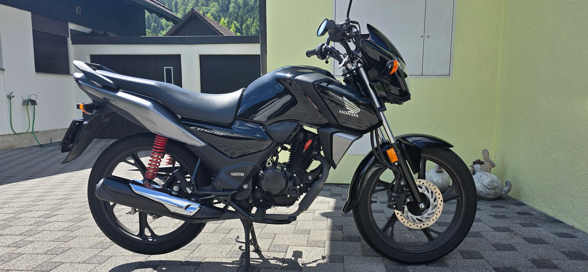 HONDA CBF 125 M-image-1