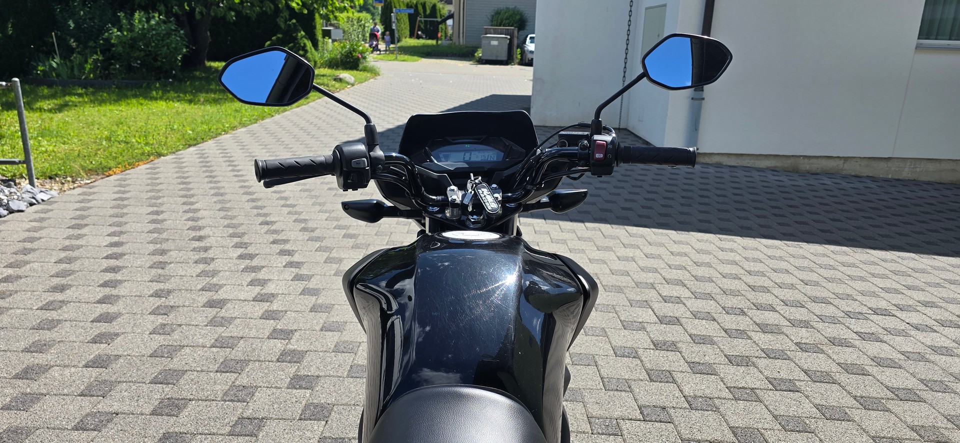 HONDA CBF 125 M-image-4
