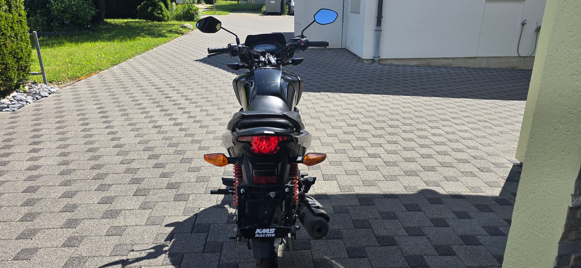HONDA CBF 125 M-image-8