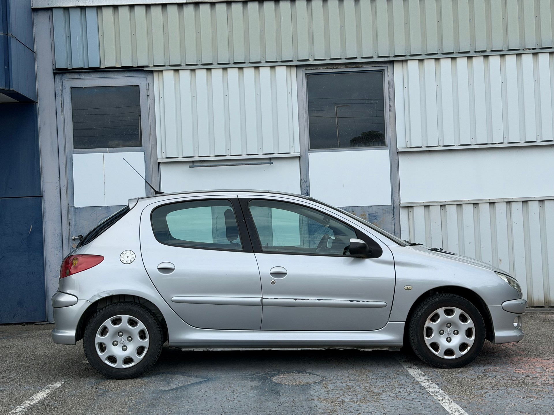 PEUGEOT 206-showroom-element-3