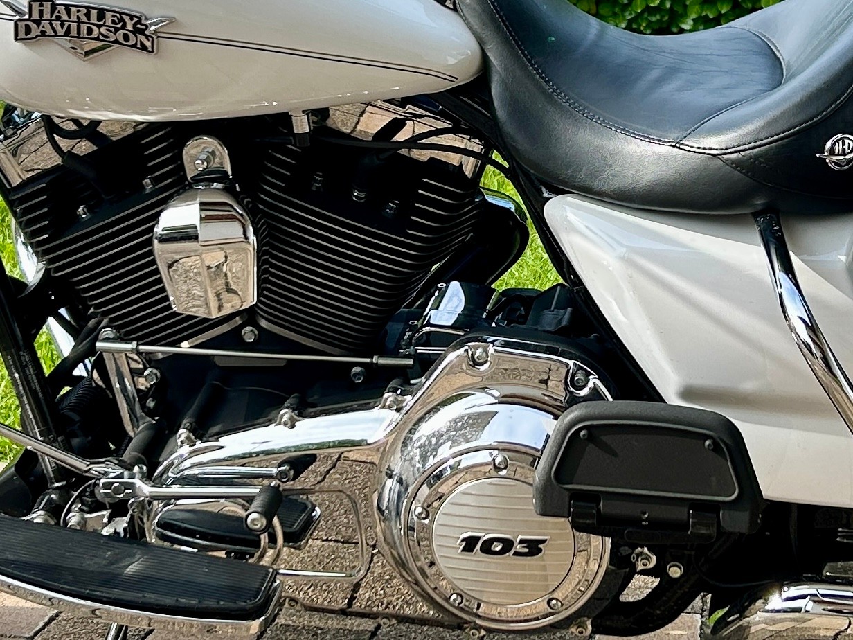 HARLEY-DAVIDSON FLHRC Road King Classic 103 ABS-image-5